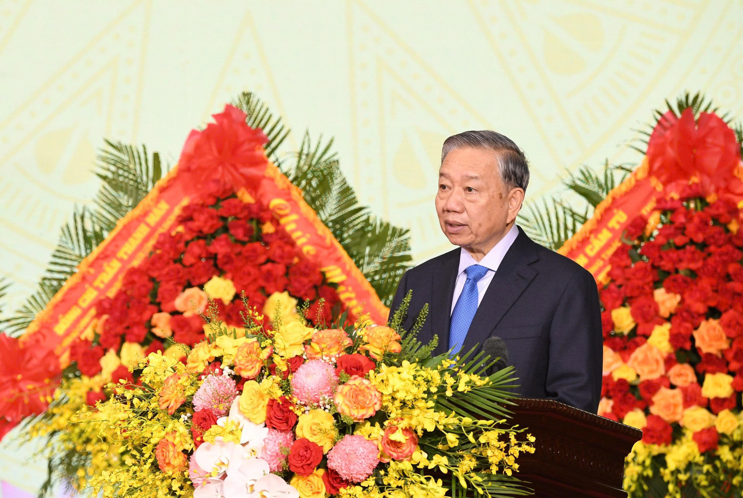 Qu&acirc;n khu 5 phải l&agrave; lực lượng n&ograve;ng cốt của nền quốc ph&ograve;ng to&agrave;n d&acirc;n - Ảnh 2.