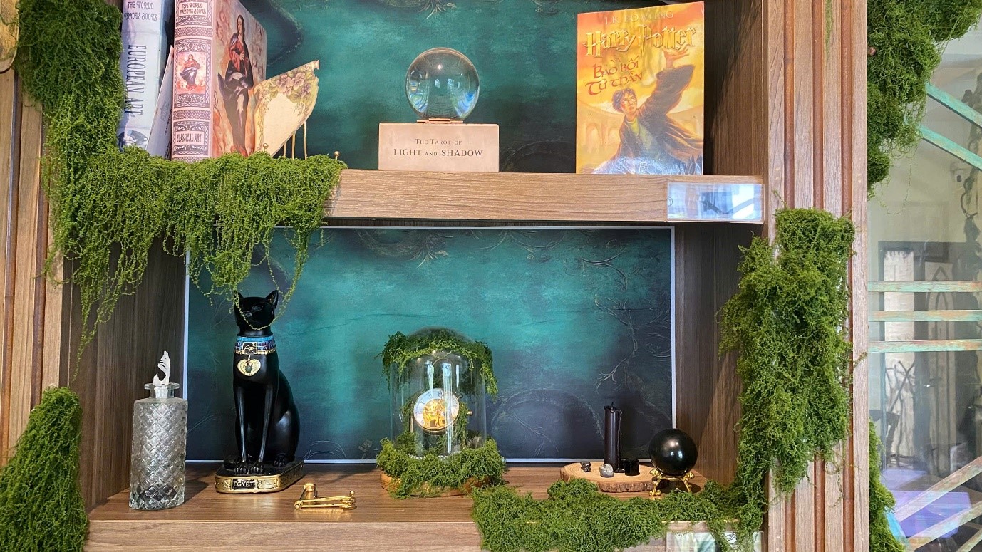 Lạc v&agrave;o thế giới ph&ugrave; thủy ngay giữa l&ograve;ng TP.HCM với qu&aacute;n c&agrave; ph&ecirc; 'chuẩn Harry Potter' - Ảnh 10.