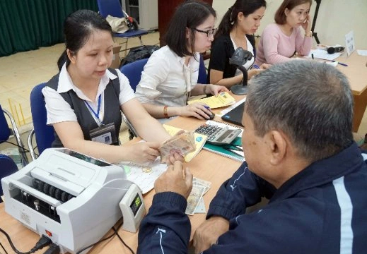 Người hưởng mức thấp sợ 'hụt hơi', người đóng cao đòi công bằng - Ảnh 1.