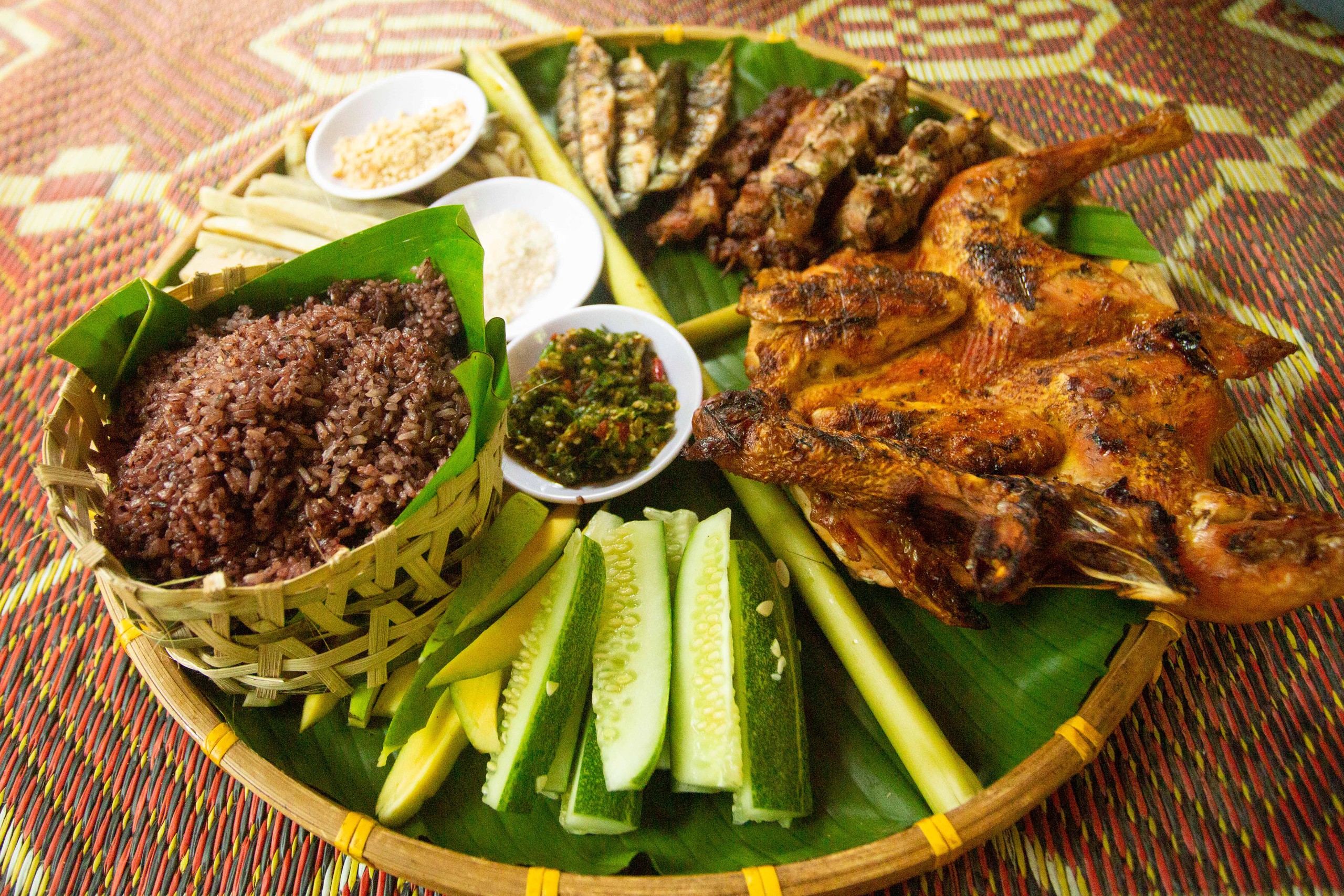 Tắm th&aacute;c T&agrave; Puồng, ăn g&agrave; nướng, măng rừng giữa đại ng&agrave;n Trường Sơn- Ảnh 7.