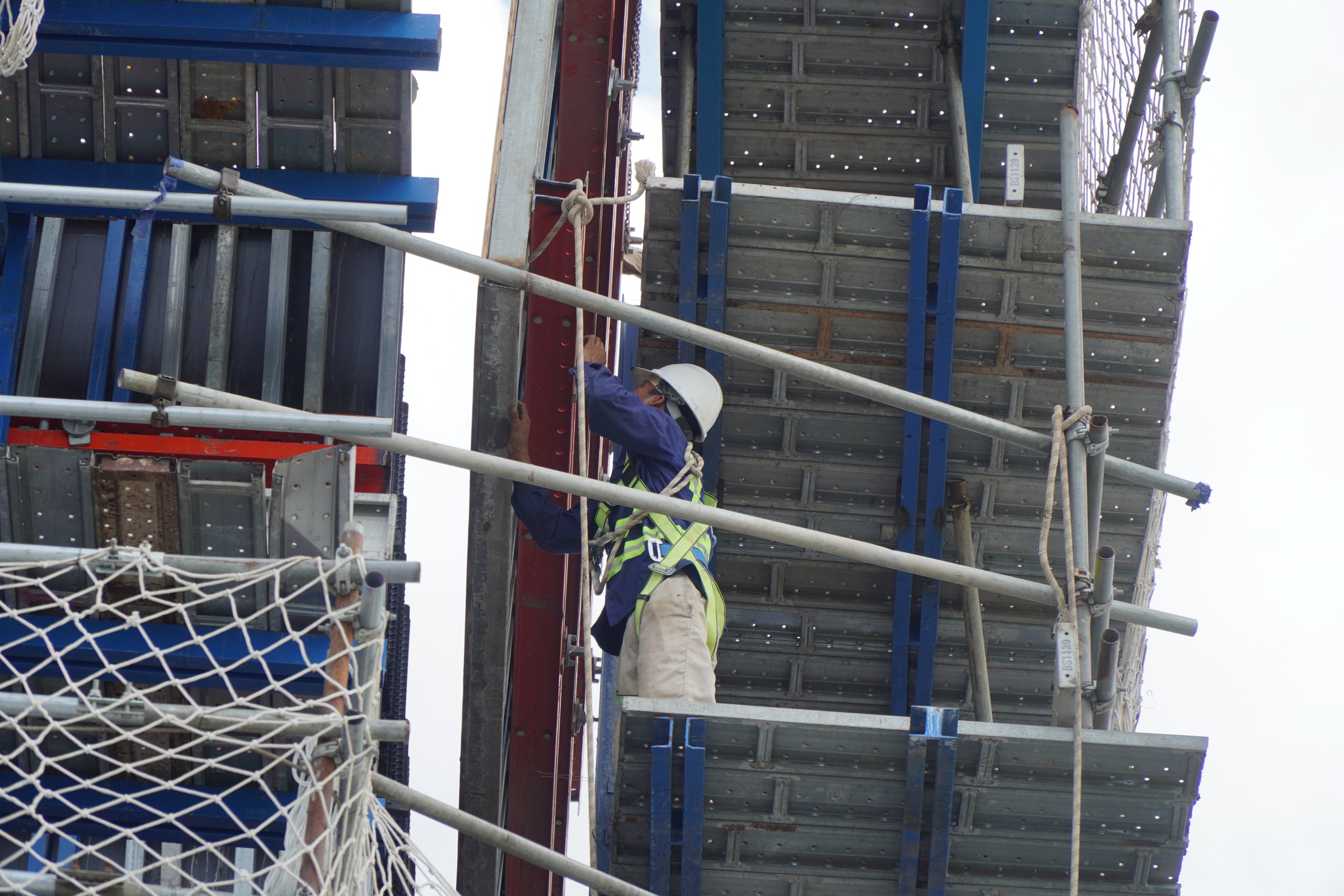 Th&ocirc;ng xe cầu Đại Ng&atilde;i 2, người d&acirc;n ng&oacute;ng tr&ocirc;ng cầu Đại Ng&atilde;i 1 sớm ho&agrave;n th&agrave;nh - Ảnh 4.