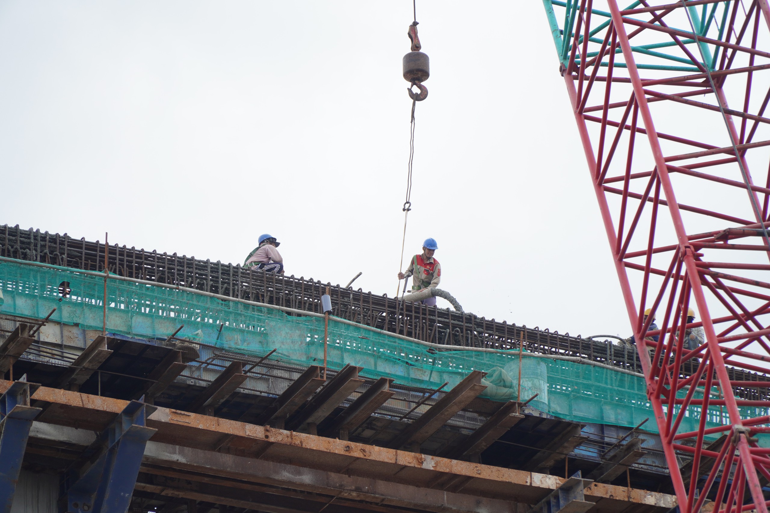 Th&ocirc;ng xe cầu Đại Ng&atilde;i 2, người d&acirc;n ng&oacute;ng tr&ocirc;ng cầu Đại Ng&atilde;i 1 sớm ho&agrave;n th&agrave;nh - Ảnh 7.