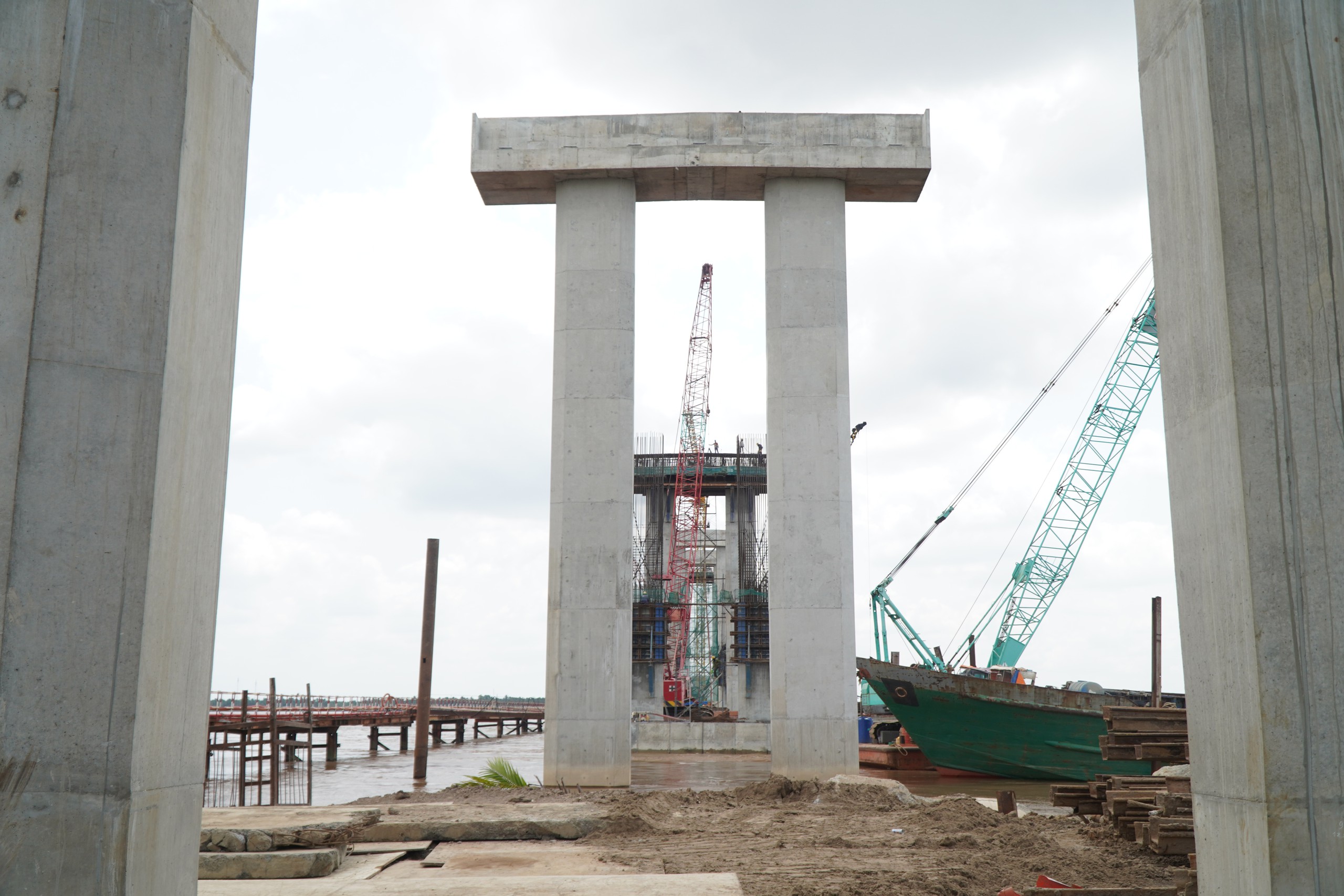 Th&ocirc;ng xe cầu Đại Ng&atilde;i 2, người d&acirc;n ng&oacute;ng tr&ocirc;ng cầu Đại Ng&atilde;i 1 sớm ho&agrave;n th&agrave;nh - Ảnh 8.