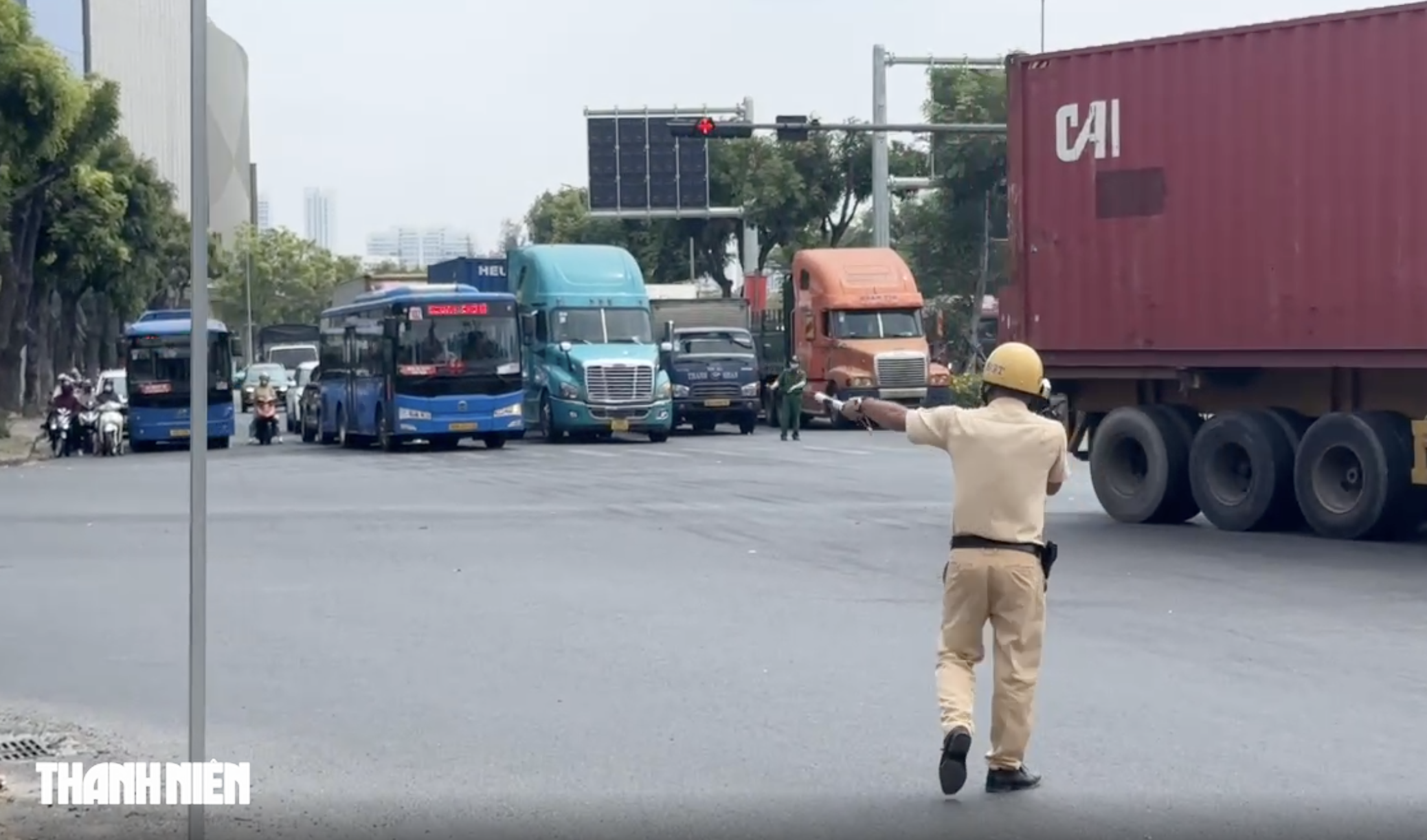 Giỗ tổ H&ugrave;ng Vương: Cao tốc TP.HCM - Long Th&agrave;nh - Dầu Gi&acirc;y đ&ocirc;ng nghẹt xe - Ảnh 6.