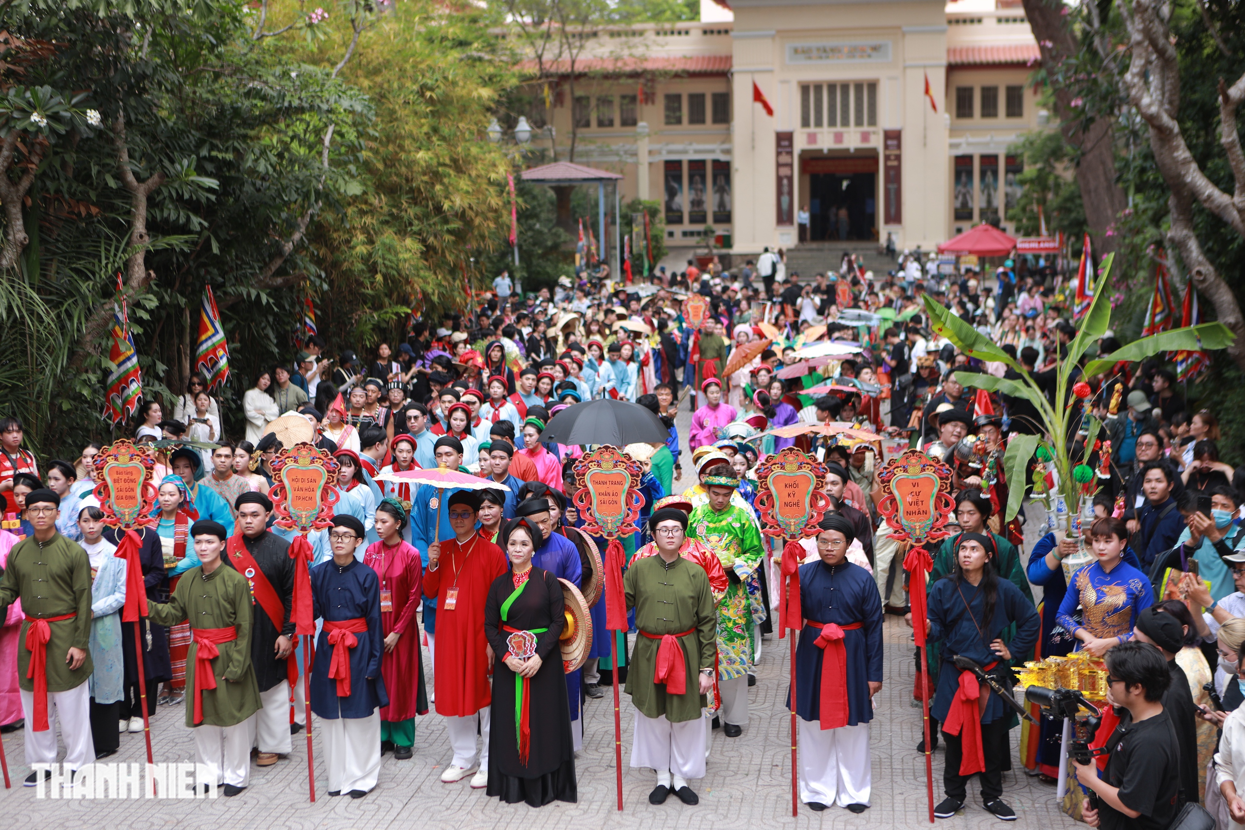 Giỗ tổ H&ugrave;ng Vương: 600 người diễu h&agrave;nh Việt phục trong Thảo Cầm Vi&ecirc;n S&agrave;i G&ograve;n - Ảnh 9.
