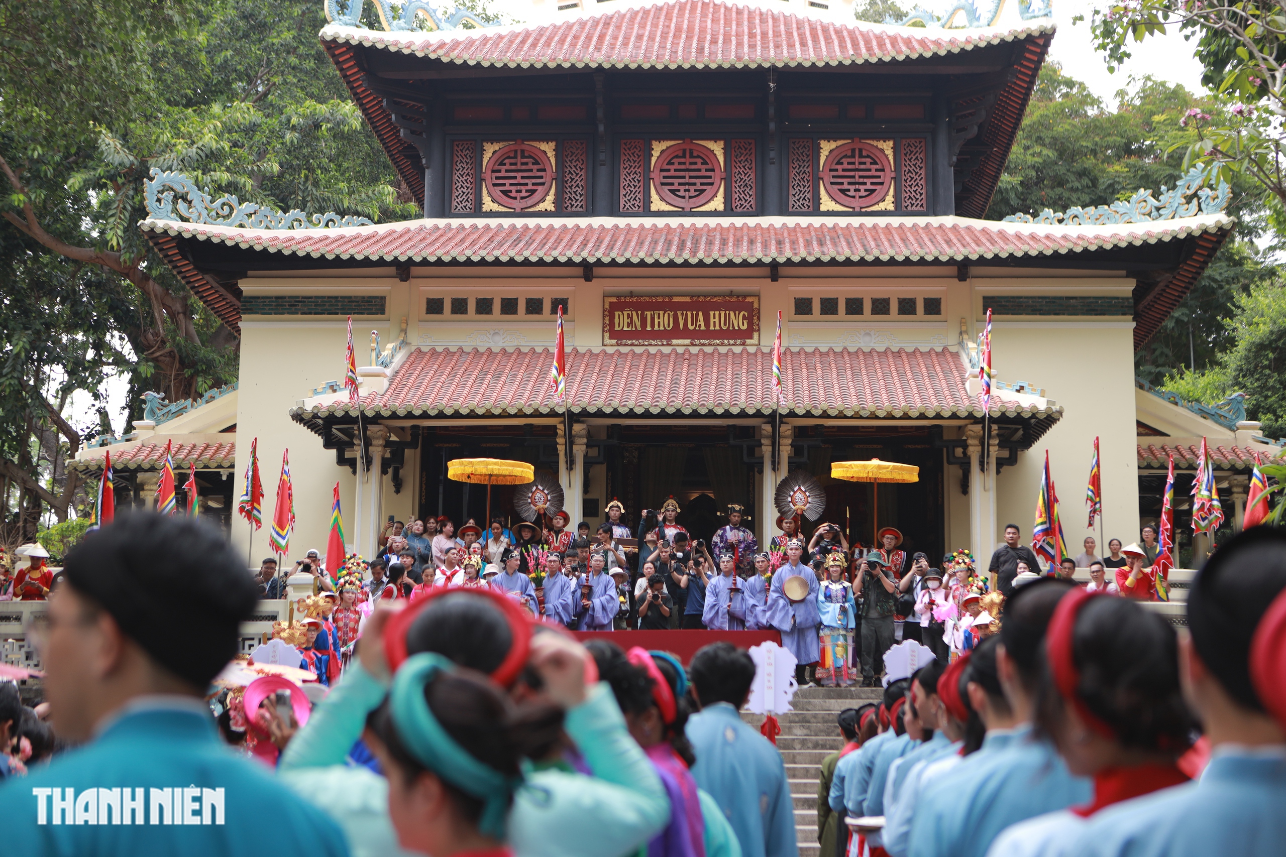 Giỗ tổ H&ugrave;ng Vương: 600 người diễu h&agrave;nh Việt phục trong Thảo Cầm Vi&ecirc;n S&agrave;i G&ograve;n - Ảnh 1.