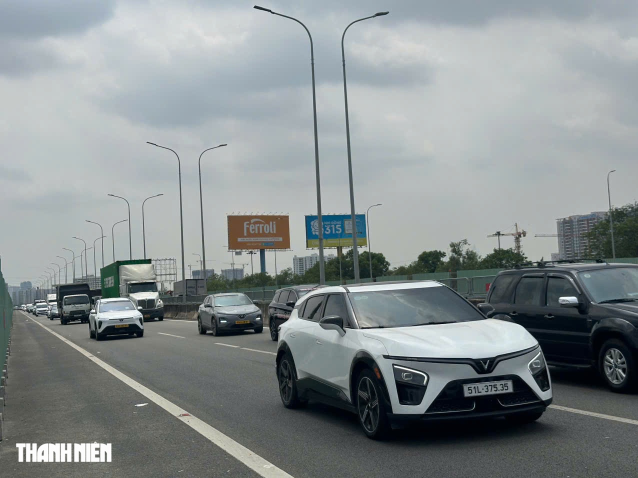 Giỗ tổ H&ugrave;ng Vương: Cao tốc TP.HCM - Long Th&agrave;nh - Dầu Gi&acirc;y đ&ocirc;ng nghẹt xe - Ảnh 4.