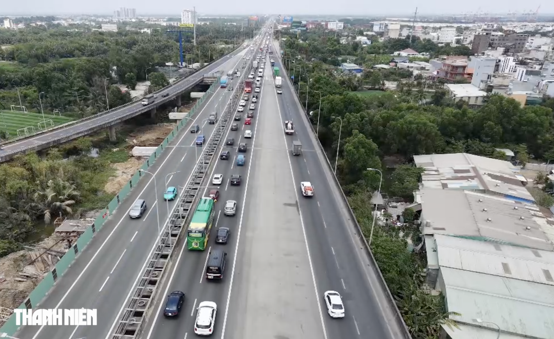 Giỗ tổ H&ugrave;ng Vương: Cao tốc TP.HCM - Long Th&agrave;nh - Dầu Gi&acirc;y đ&ocirc;ng nghẹt xe - Ảnh 5.