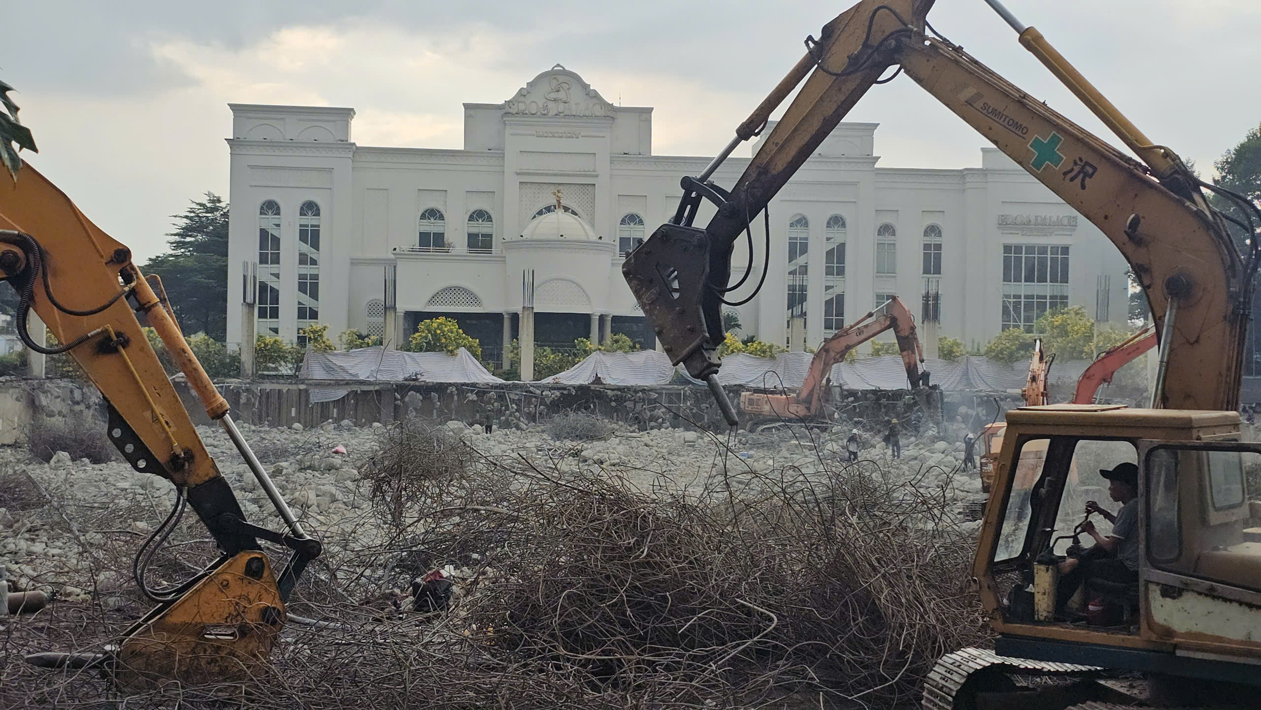 Chủ tịch Đồng Nai đốc th&uacute;c tiến độ xử l&yacute; 5 dự &aacute;n sai phạm- Ảnh 2.