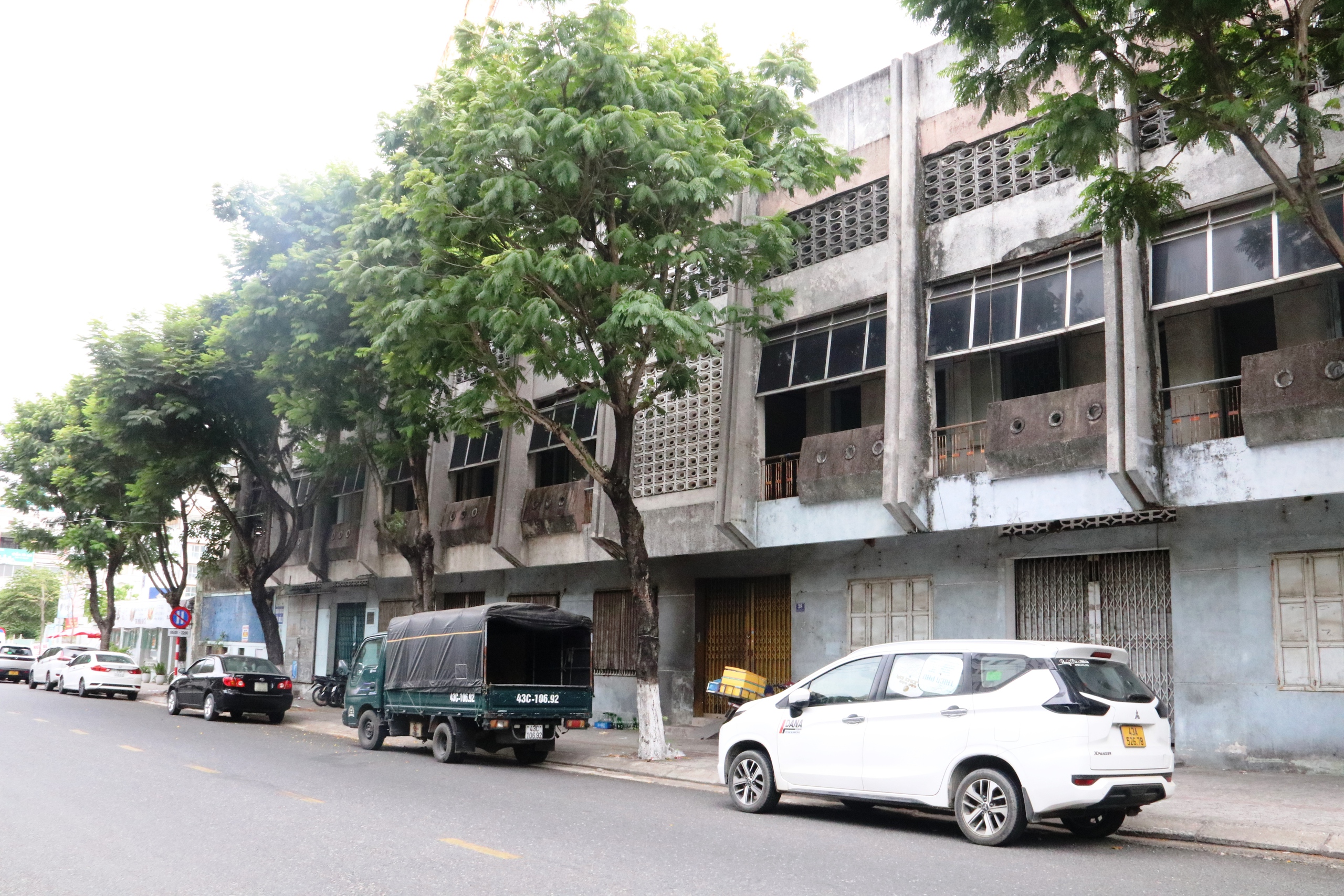 Cận &lsquo;chảo lửa&rsquo; s&acirc;n Chi Lăng hot nhất một thời ở Đ&agrave; Nẵng trước giờ 'xo&aacute; sổ' - Ảnh 12.