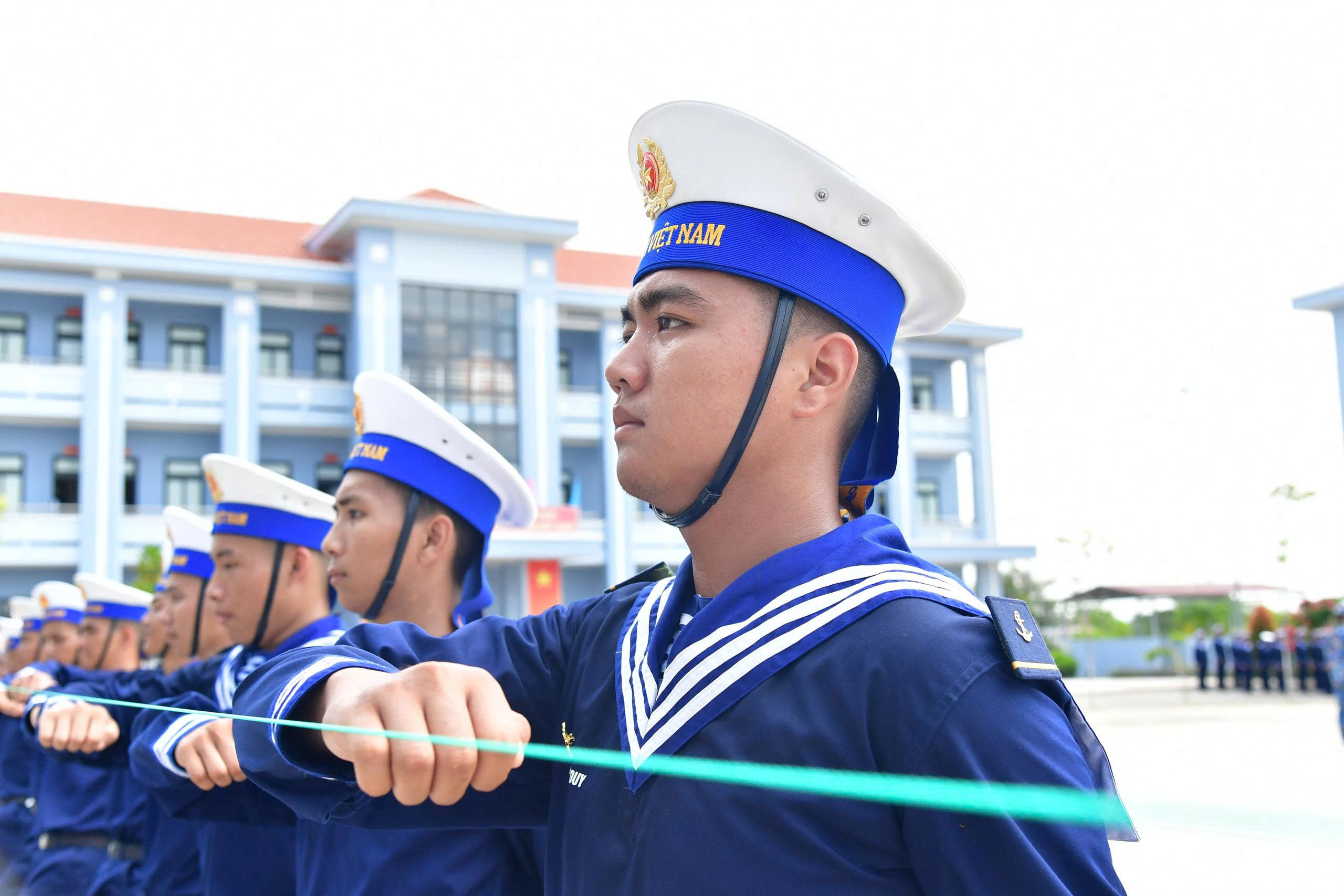 Thao trường của những người lính trẻ Vùng 2 Hải quân- Ảnh 8.