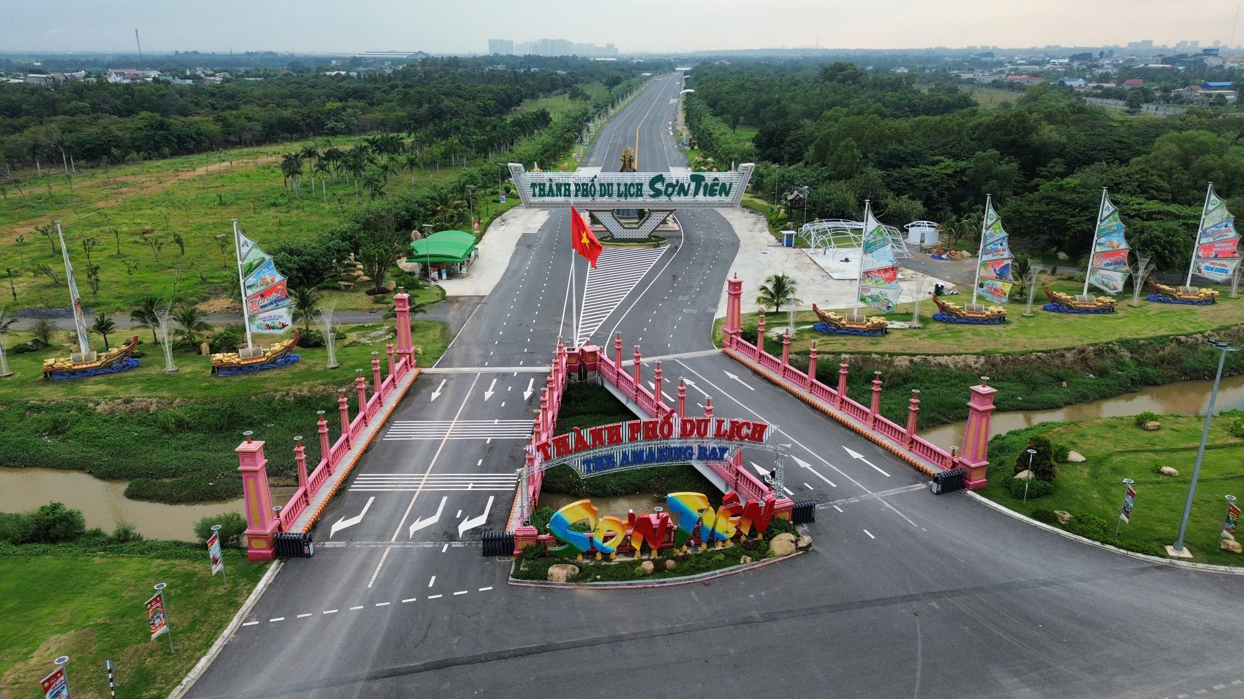 Chủ tịch Đồng Nai đốc th&uacute;c tiến độ xử l&yacute; 5 dự &aacute;n sai phạm- Ảnh 3.