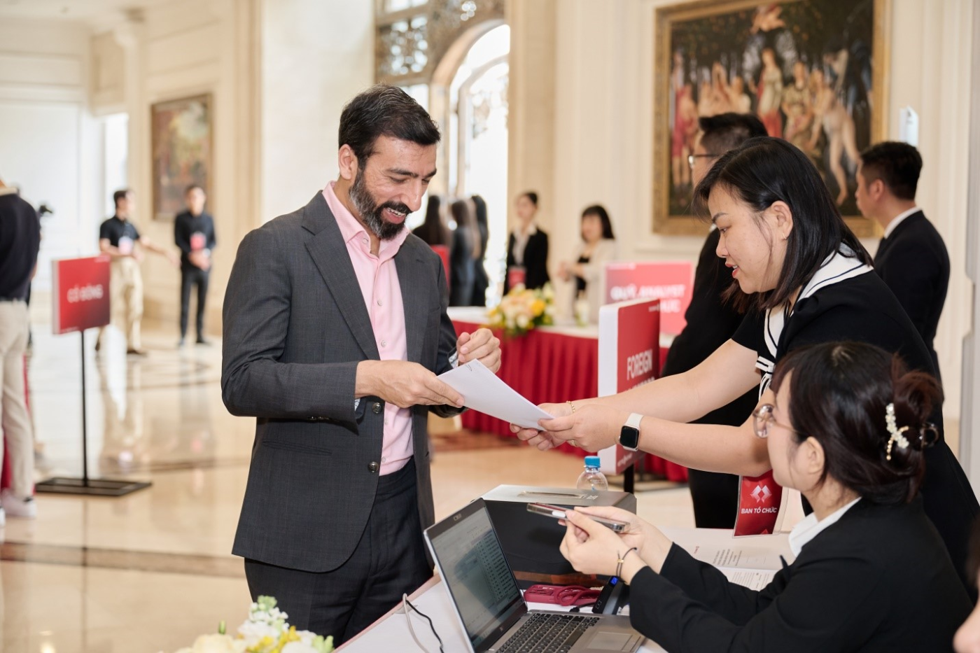 Techcombank chia cổ tức và cổ phiếu thưởng tỷ lệ lên đến 67% - Ảnh 4.