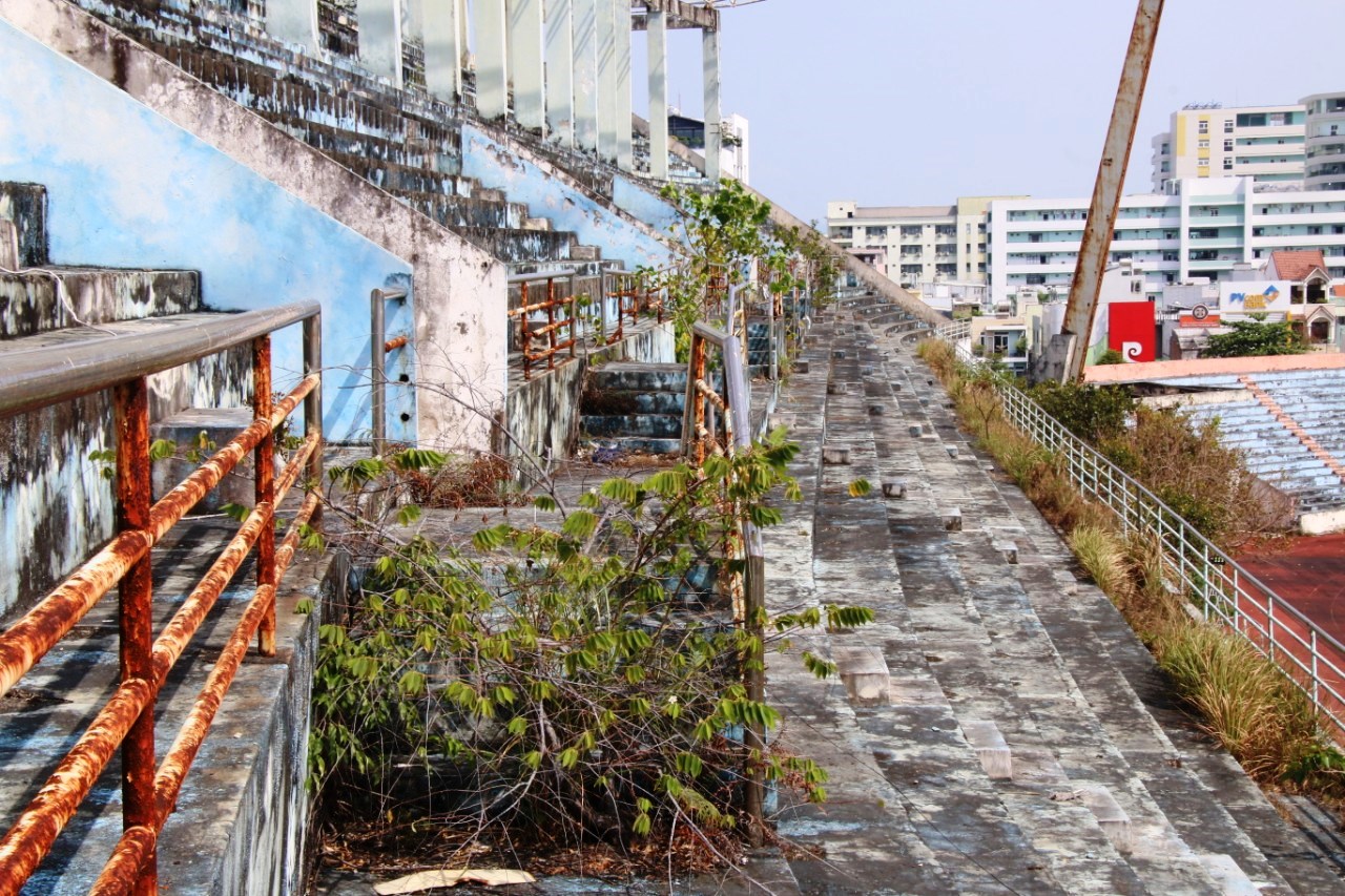 Cận &lsquo;chảo lửa&rsquo; s&acirc;n Chi Lăng hot nhất một thời ở Đ&agrave; Nẵng trước giờ 'xo&aacute; sổ' - Ảnh 20.