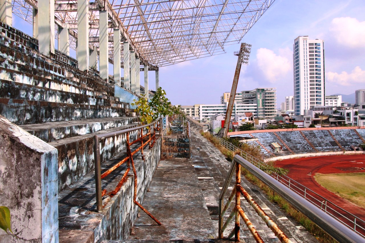 Cận &lsquo;chảo lửa&rsquo; s&acirc;n Chi Lăng hot nhất một thời ở Đ&agrave; Nẵng trước giờ 'xo&aacute; sổ' - Ảnh 19.