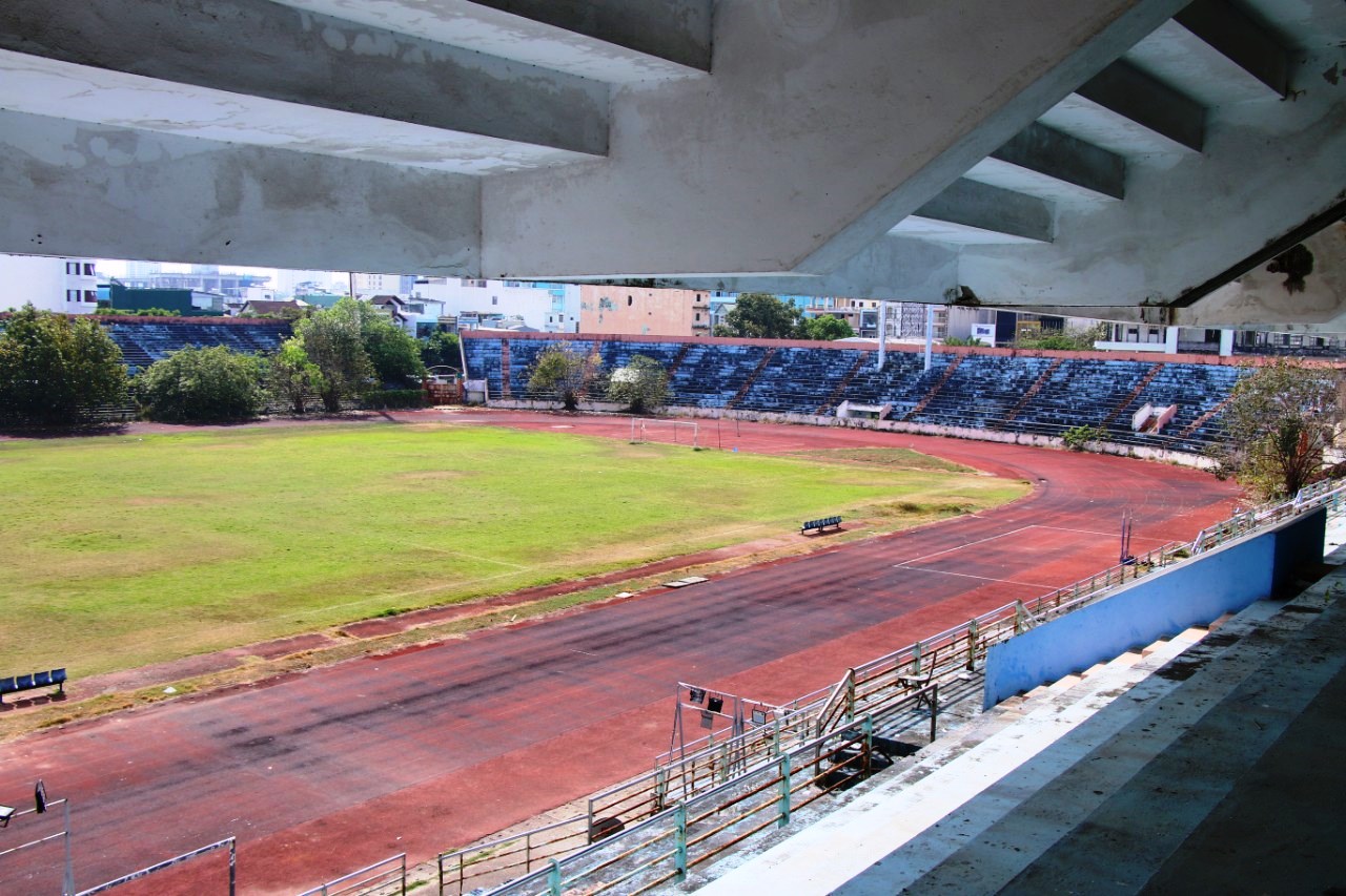 Cận &lsquo;chảo lửa&rsquo; s&acirc;n Chi Lăng hot nhất một thời ở Đ&agrave; Nẵng trước giờ 'xo&aacute; sổ' - Ảnh 21.