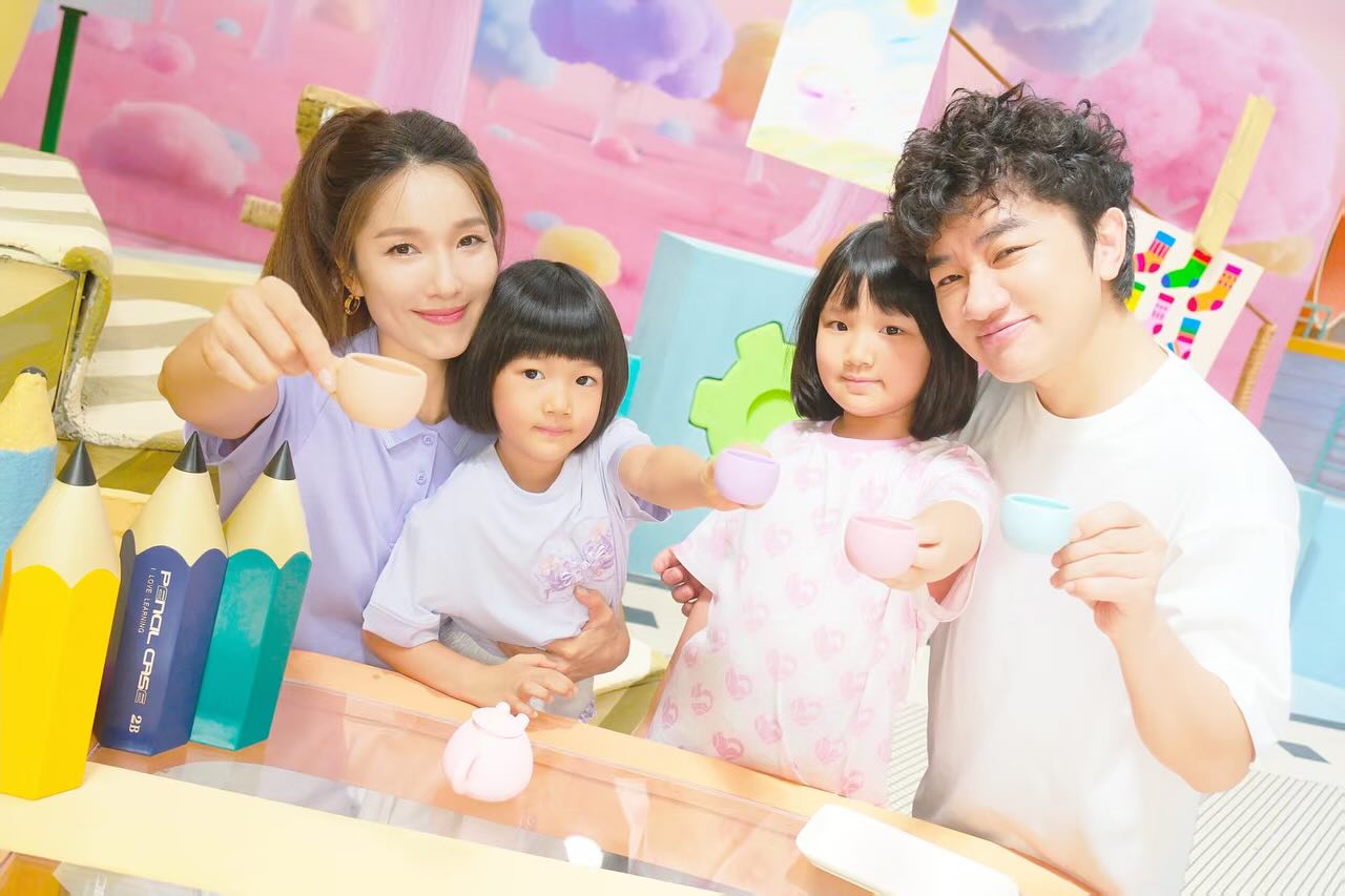 H&ocirc;n nh&acirc;n ngọt ng&agrave;o của 'ch&uacute; l&ugrave;n' Vương Tổ Lam v&agrave; vợ hoa hậu - Ảnh 13.