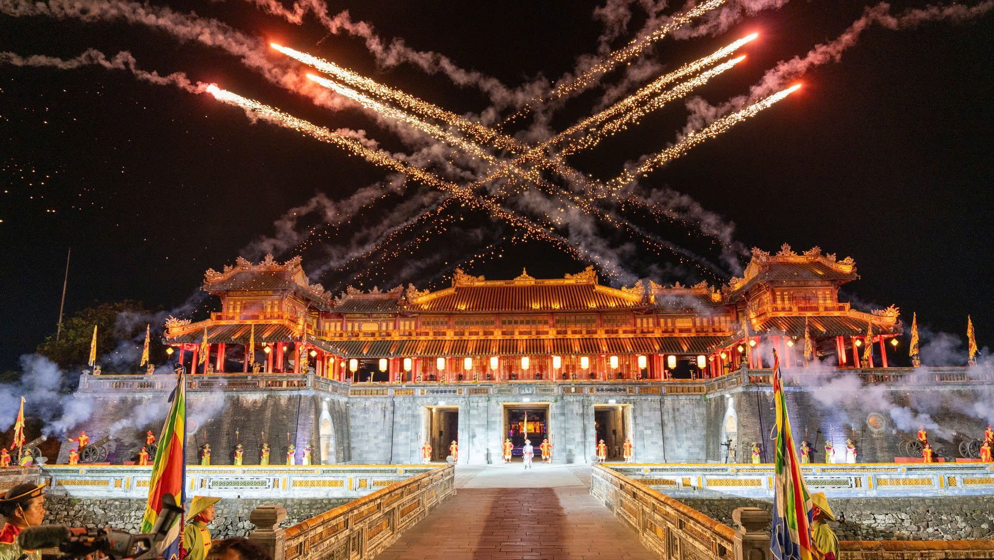 Đại nội Huế mở cửa miễn ph&iacute; đ&oacute;n du kh&aacute;ch chi&ecirc;m ngưỡng &lsquo;Ho&agrave;ng cung huyền ảo&rsquo;- Ảnh 3.