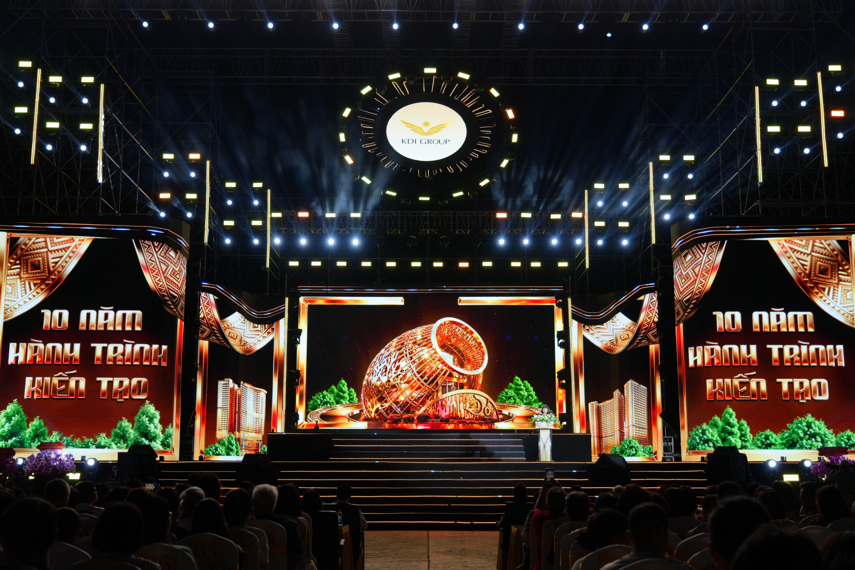 KDI Group và đêm nghệ thuật thăng hoa kỷ niệm 10 năm tại Vega City - Ảnh 2.