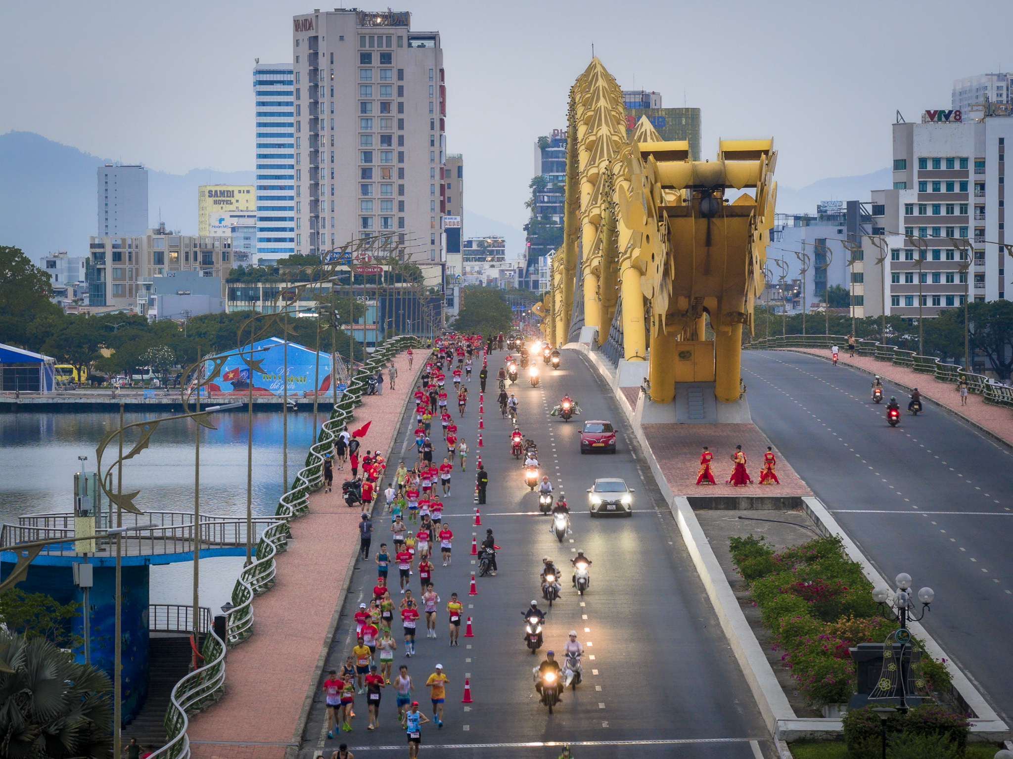 Gần 8.000 runner 'đổ bộ' Đ&agrave; Nẵng, AirAsia RedRun 2026 g&acirc;y sốt ngay m&ugrave;a đầu- Ảnh 6.