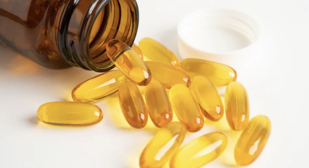 Huyết &aacute;p thấp cần cẩn trọng khi d&ugrave;ng omega-3 - Ảnh 1.