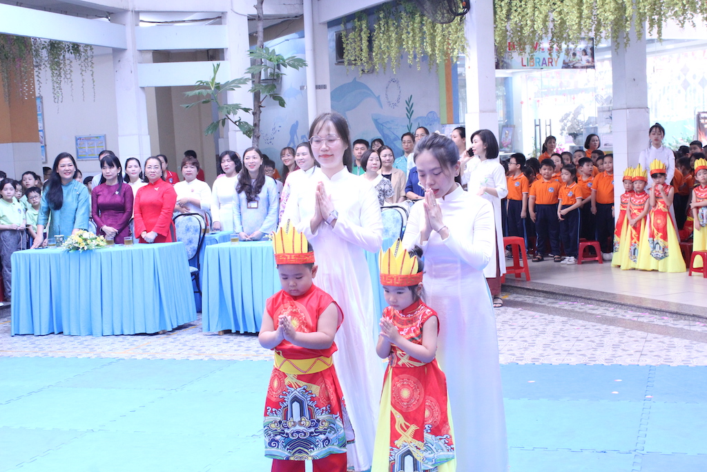 Bồi đắp l&ograve;ng y&ecirc;u nước cho học tr&ograve; từ những điều b&igrave;nh dị - Ảnh 5.