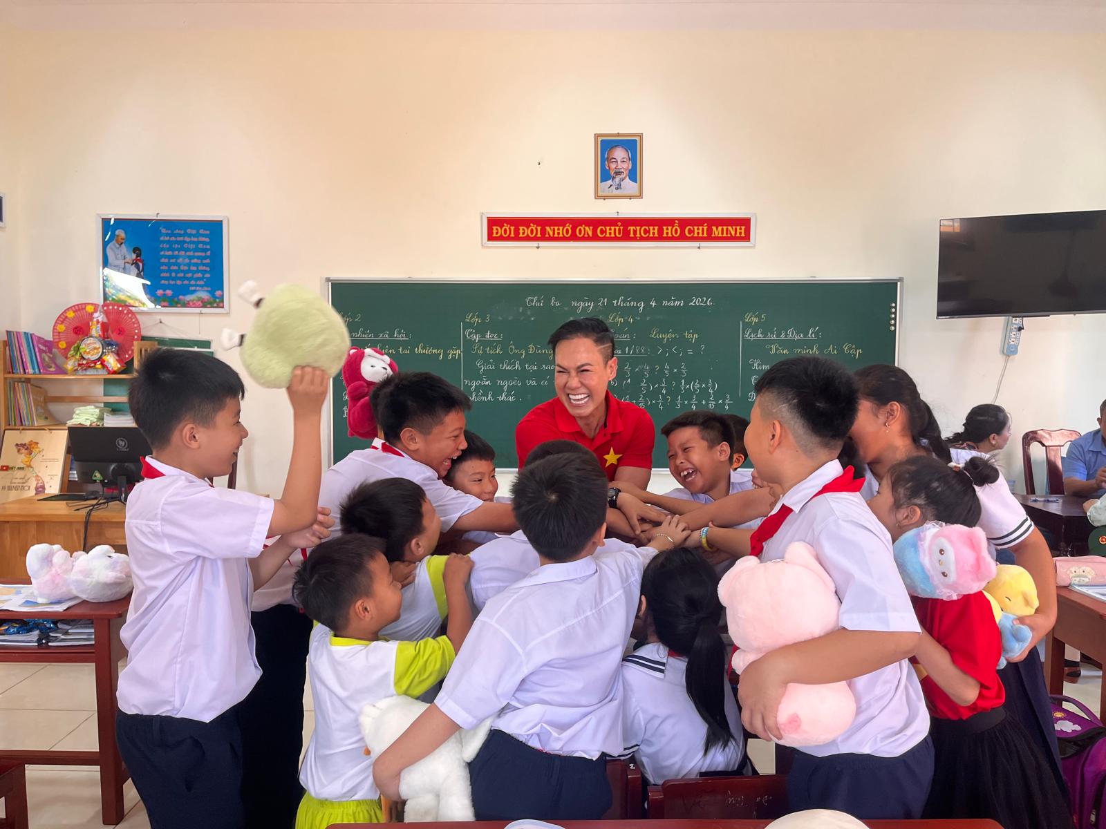 H&agrave;nh tr&igrave;nh 'hồi sinh' r&aacute;c thải của nh&agrave; khoa học Việt - Ảnh 3.