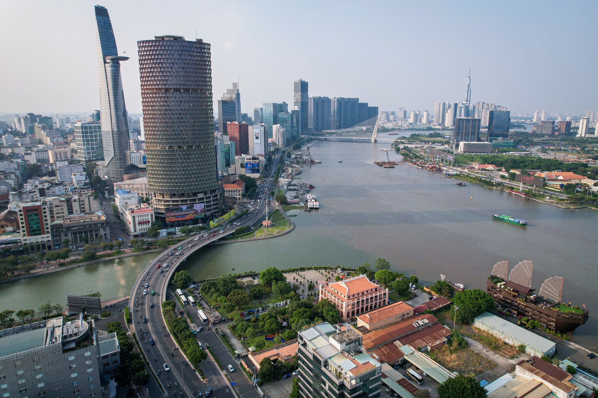 TP.HCM tăng trưởng 2 con số bằng tư duy mới, c&aacute;ch l&agrave;m mới- Ảnh 3.