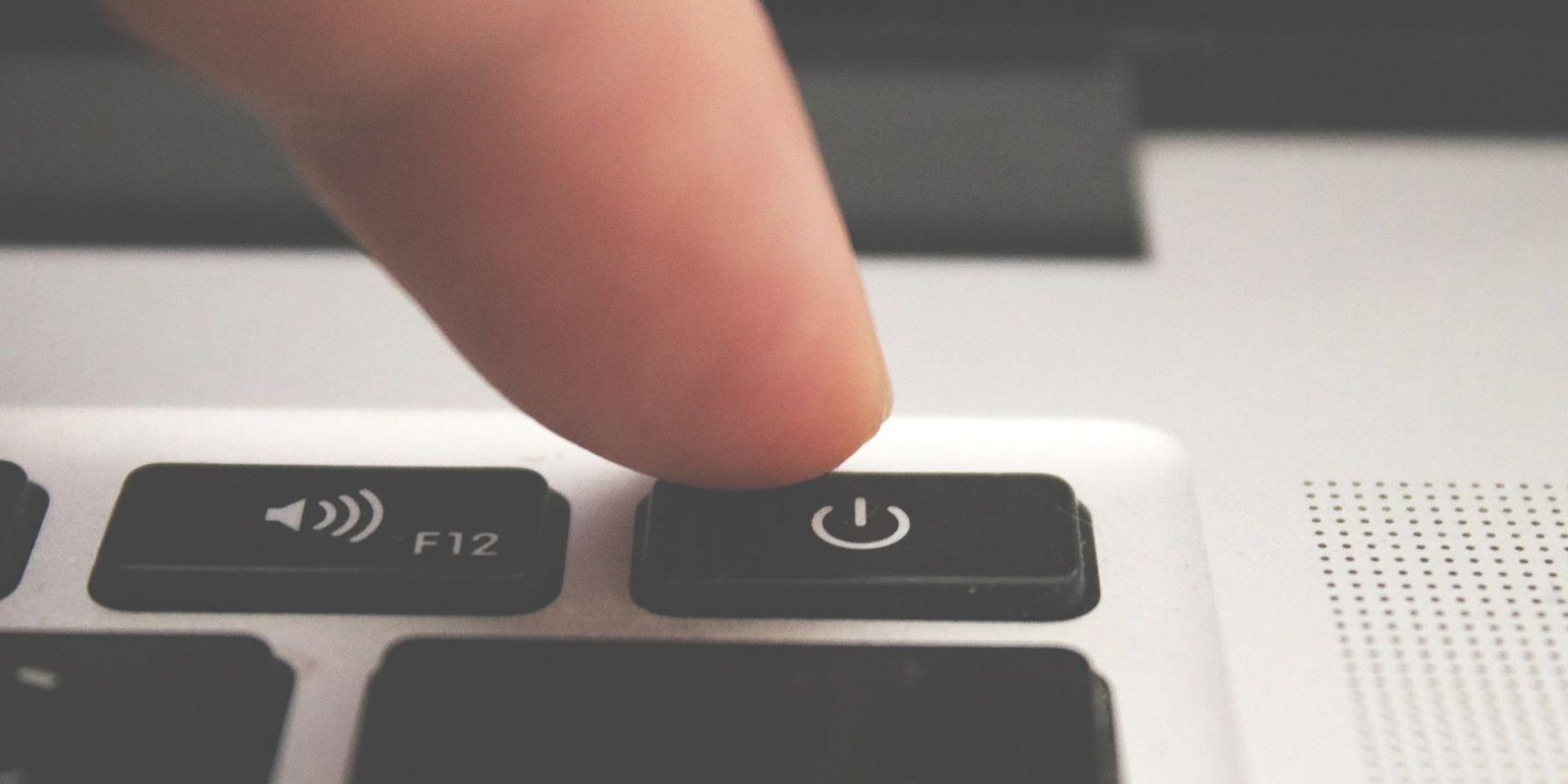 Quy tắc '7 ngày' và sự thật về việc khởi động lại máy tính - Ảnh 1.