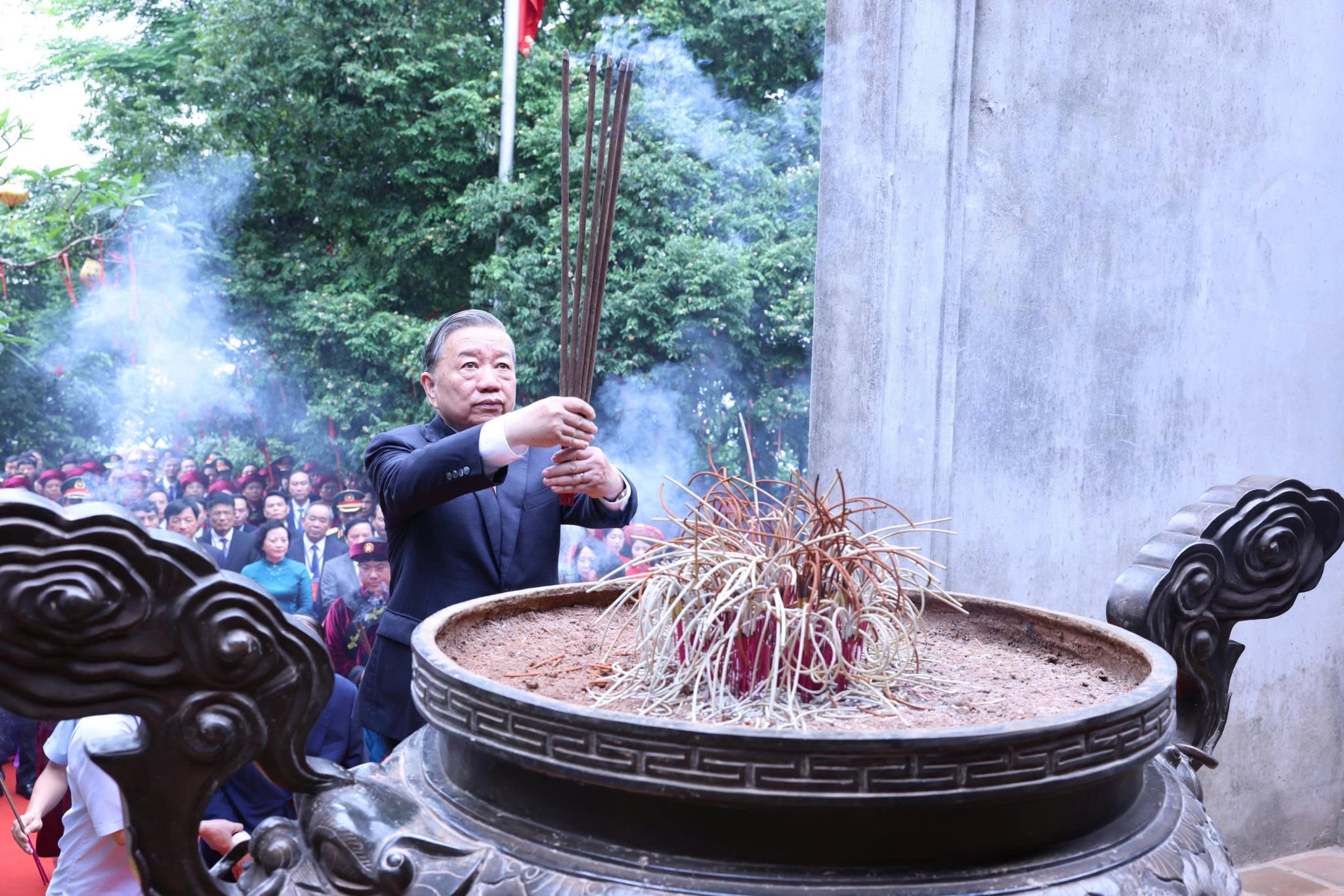 Tổng B&iacute; thư, Chủ tịch nước: 'Mọi đường lối, ch&iacute;nh s&aacute;ch phải hướng về nh&acirc;n d&acirc;n'- Ảnh 2.