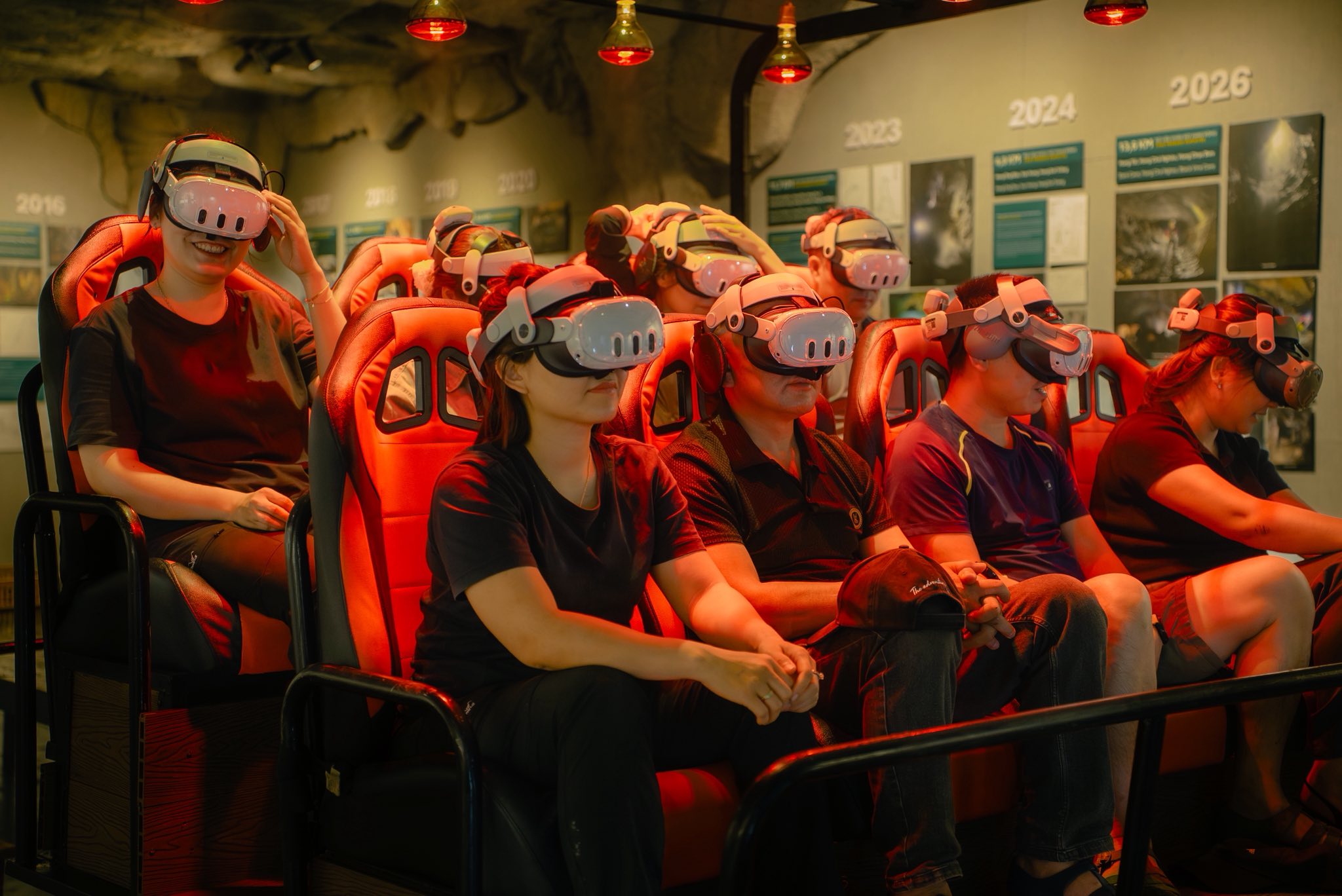 'V&agrave;o' hang động lớn nhất thế giới Sơn Đo&ograve;ng bằng c&ocirc;ng nghệ thực tế ảo- Ảnh 1.