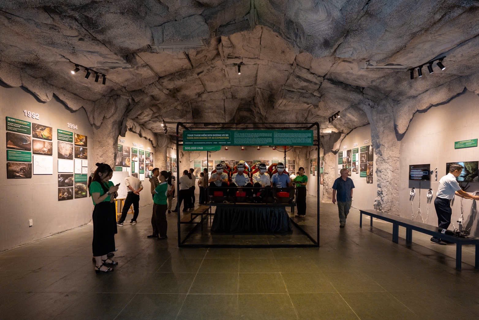 'V&agrave;o' hang động lớn nhất thế giới Sơn Đo&ograve;ng bằng c&ocirc;ng nghệ thực tế ảo- Ảnh 2.