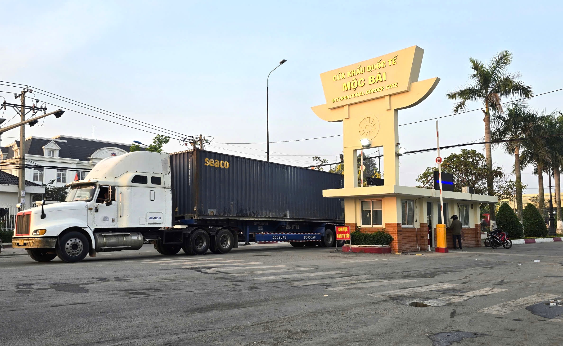 Cửa ngõ giao thương ASEAN với sức mạnh cộng hưởng- Ảnh 2.