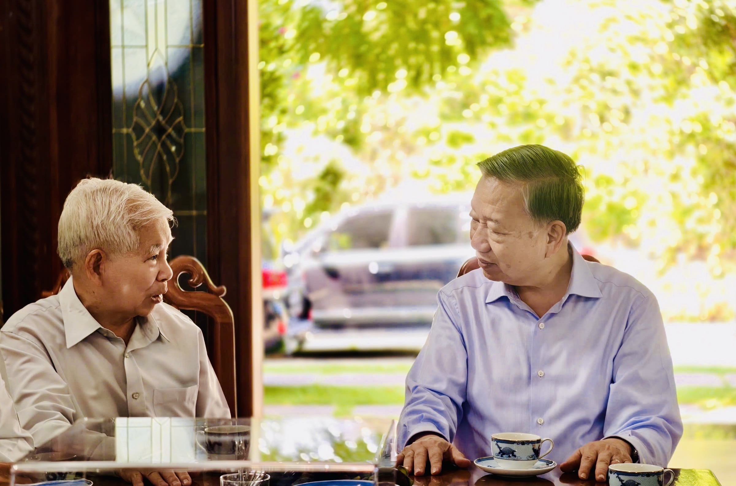 Tổng Bí thư, Chủ tịch nước Tô Lâm thăm ông Nguyễn Minh Triết nguyên Chủ tịch nước - Ảnh 1.