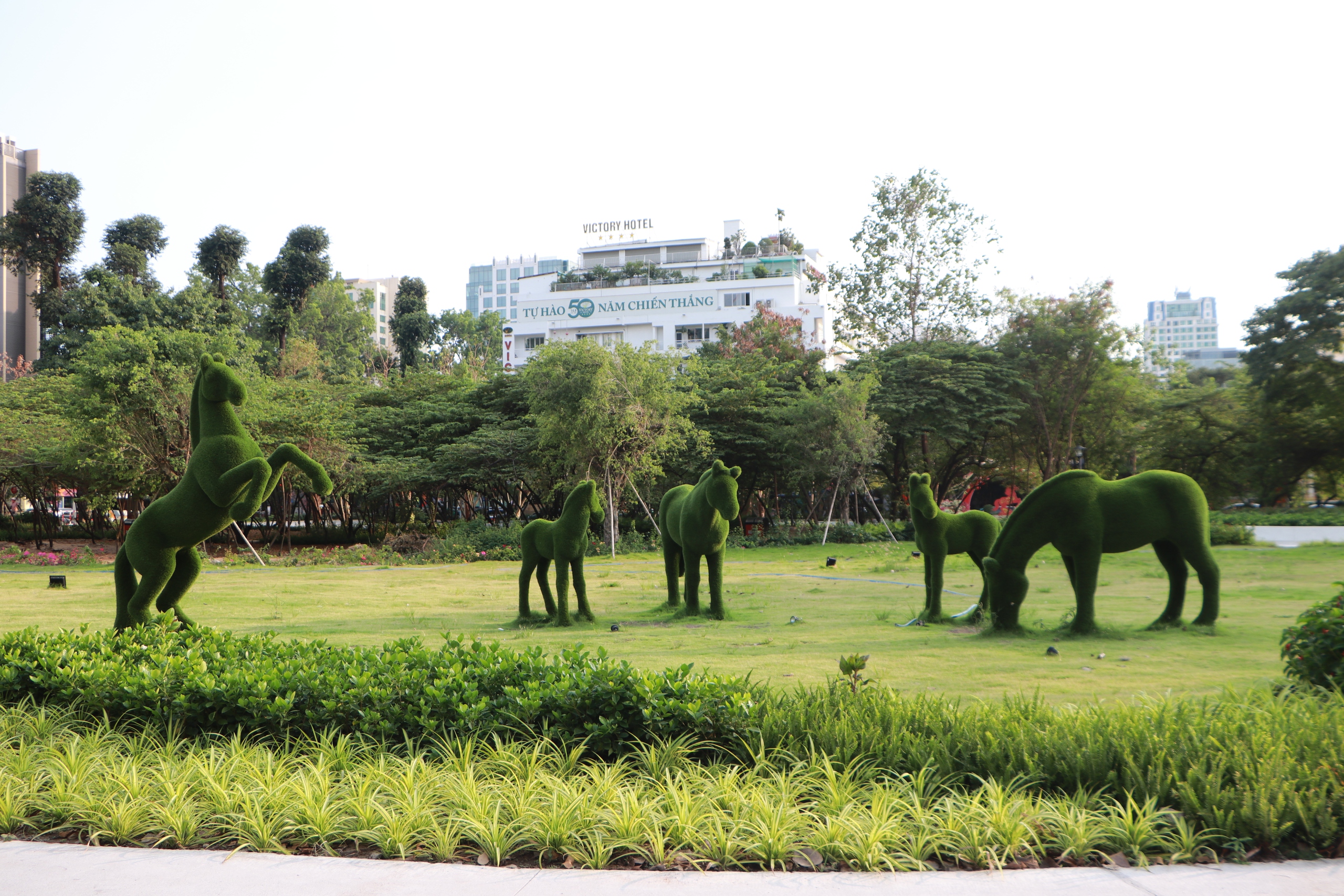 Công viên tạm trên ‘đất vàng’ được ủng hộ, người dân mong duy trì lâu dài - Ảnh 3.