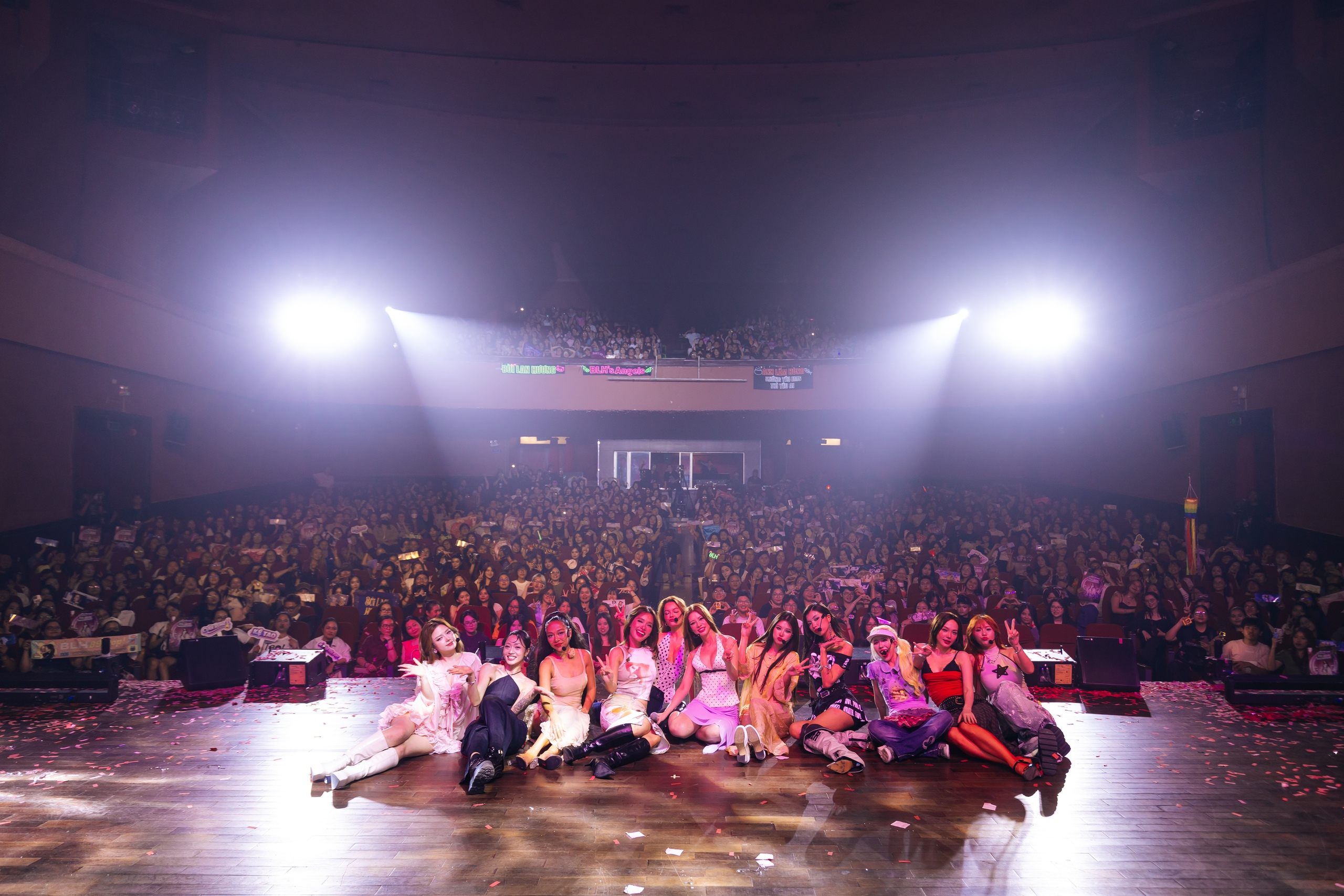 Bùi Lan Hương khoe vũ điệu gợi cảm cùng Minh Hằng, Phạm Quỳnh Anh  - Ảnh 15.