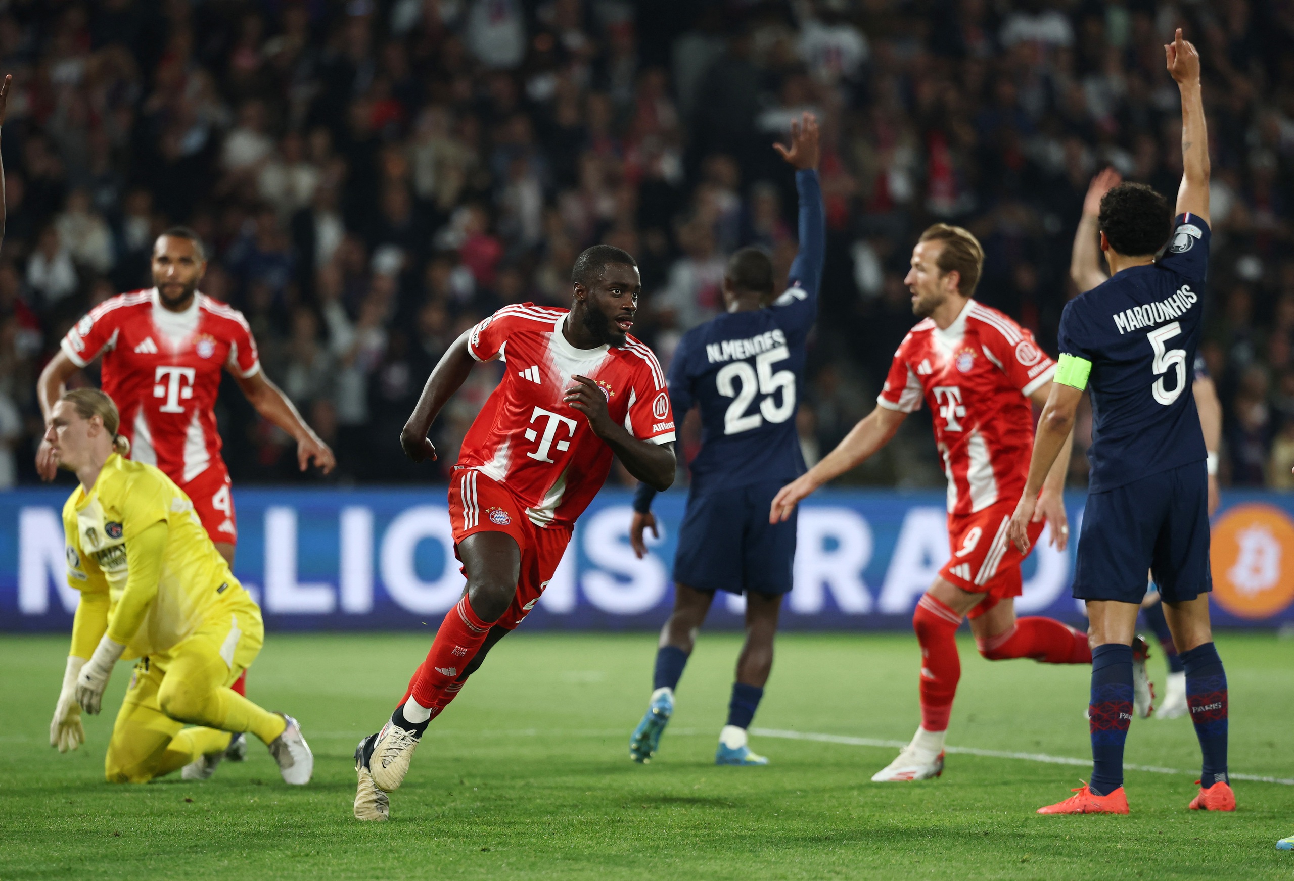 PSG và Bayern Munich: Bữa tiệc 9 bàn tại bán kết Champions League