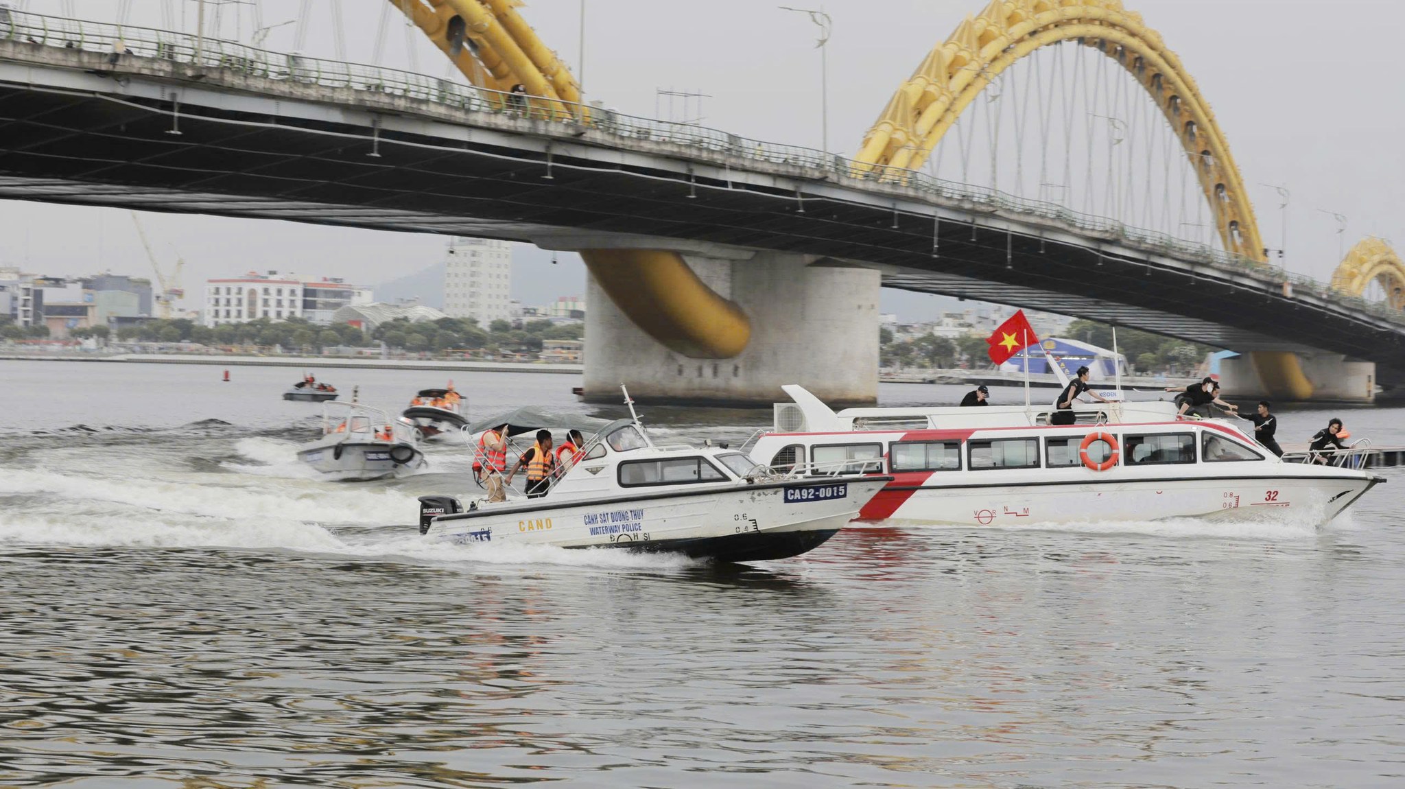 Đi Đ&agrave; Nẵng dịp lễ 30.4-1.5: Đừng bỏ lỡ Gala 'Tổ quốc b&igrave;nh y&ecirc;n' cực ho&agrave;nh tr&aacute;ng - Ảnh 5.