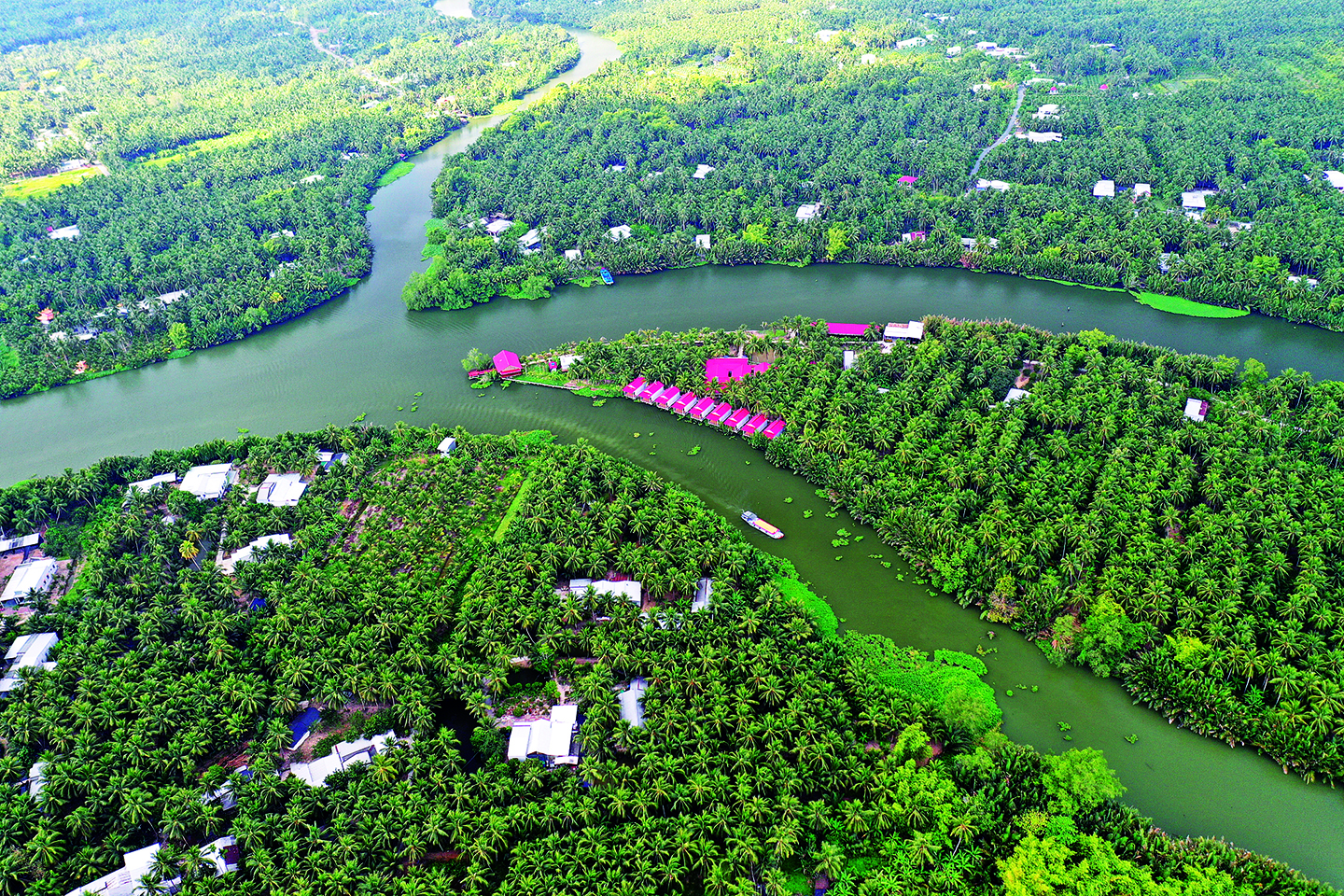 Vĩnh Long phát triển du lịch trở thành ngành kinh tế mũi nhọn - Ảnh 1.