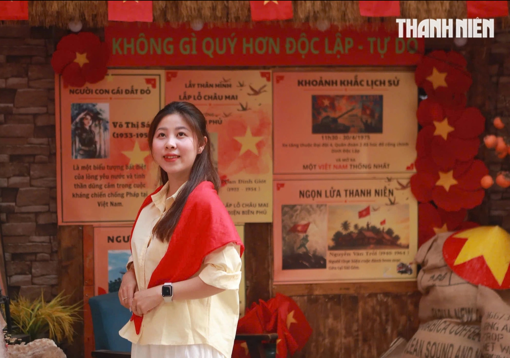 Muốn chụp ảnh 'đậm chất lễ'? Check-in ngay 3 qu&aacute;n trang tr&iacute; 30.4 ở TP.HCM - Ảnh 1.