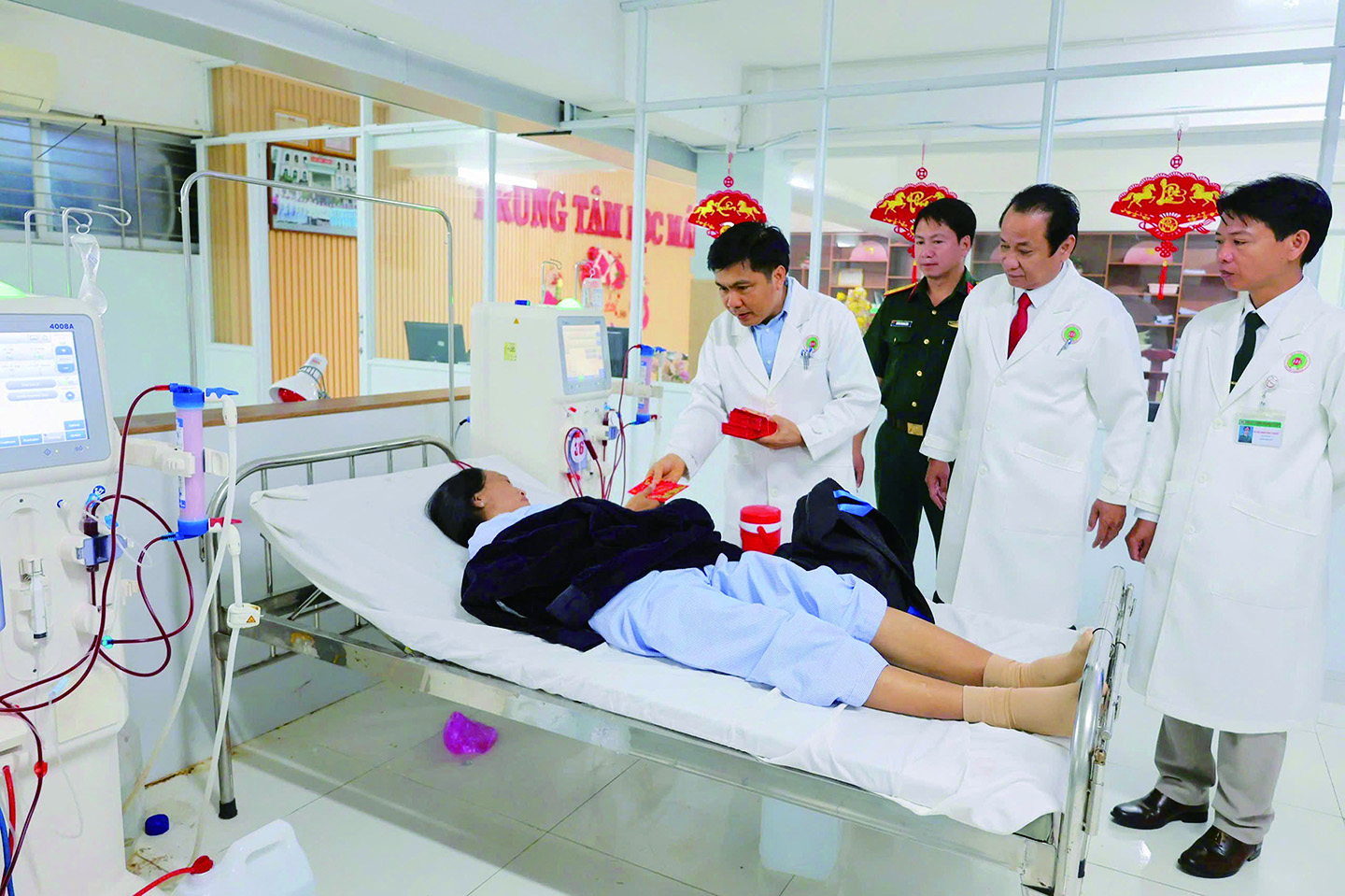 Bệnh viện Quân y 121 bứt phá toàn diện, nâng tầm điều trị - Ảnh 3.