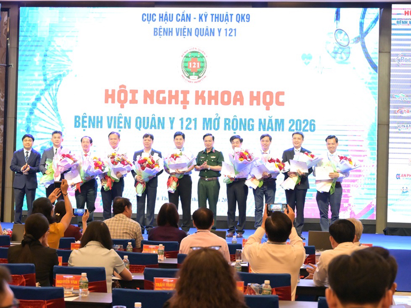 Bệnh viện Quân y 121 bứt phá toàn diện, nâng tầm điều trị - Ảnh 2.