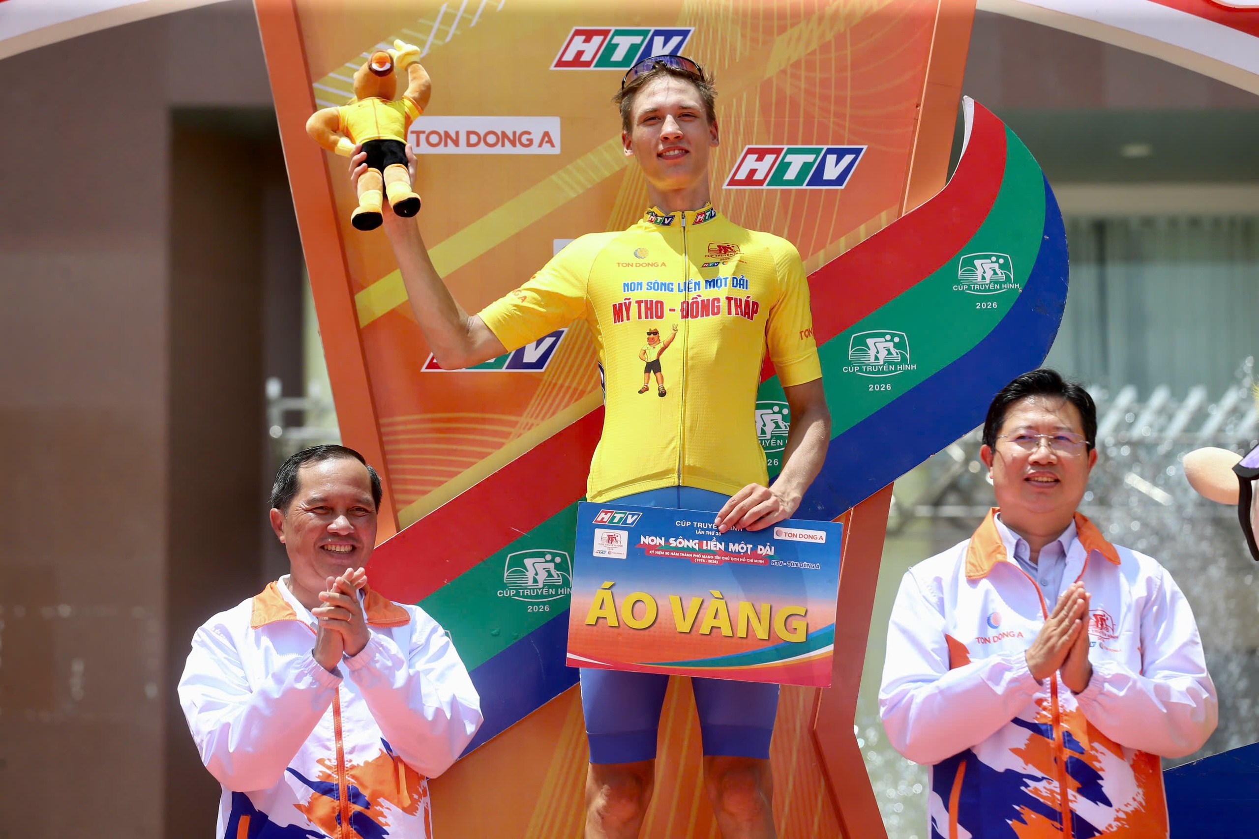 Cú đẩy xe đẳng cấp mang về chiến thắng ngoạn mục cho tay đua người New Zealand- Ảnh 6.