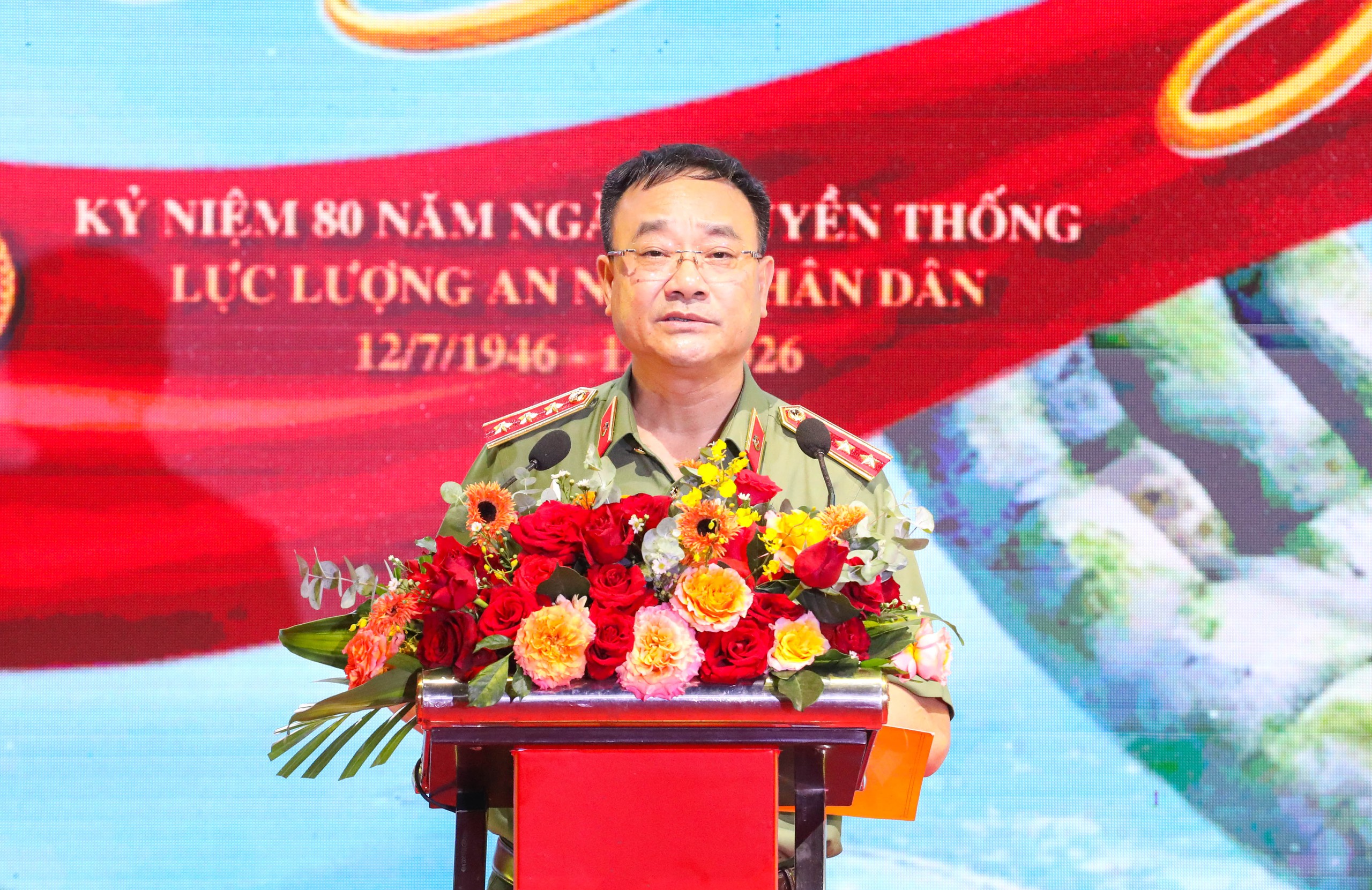 Kh&ocirc;ng gian văn h&oacute;a 3 miền hội tụ tại chuỗi chương tr&igrave;nh 'Tổ quốc b&igrave;nh y&ecirc;n' - Ảnh 1.