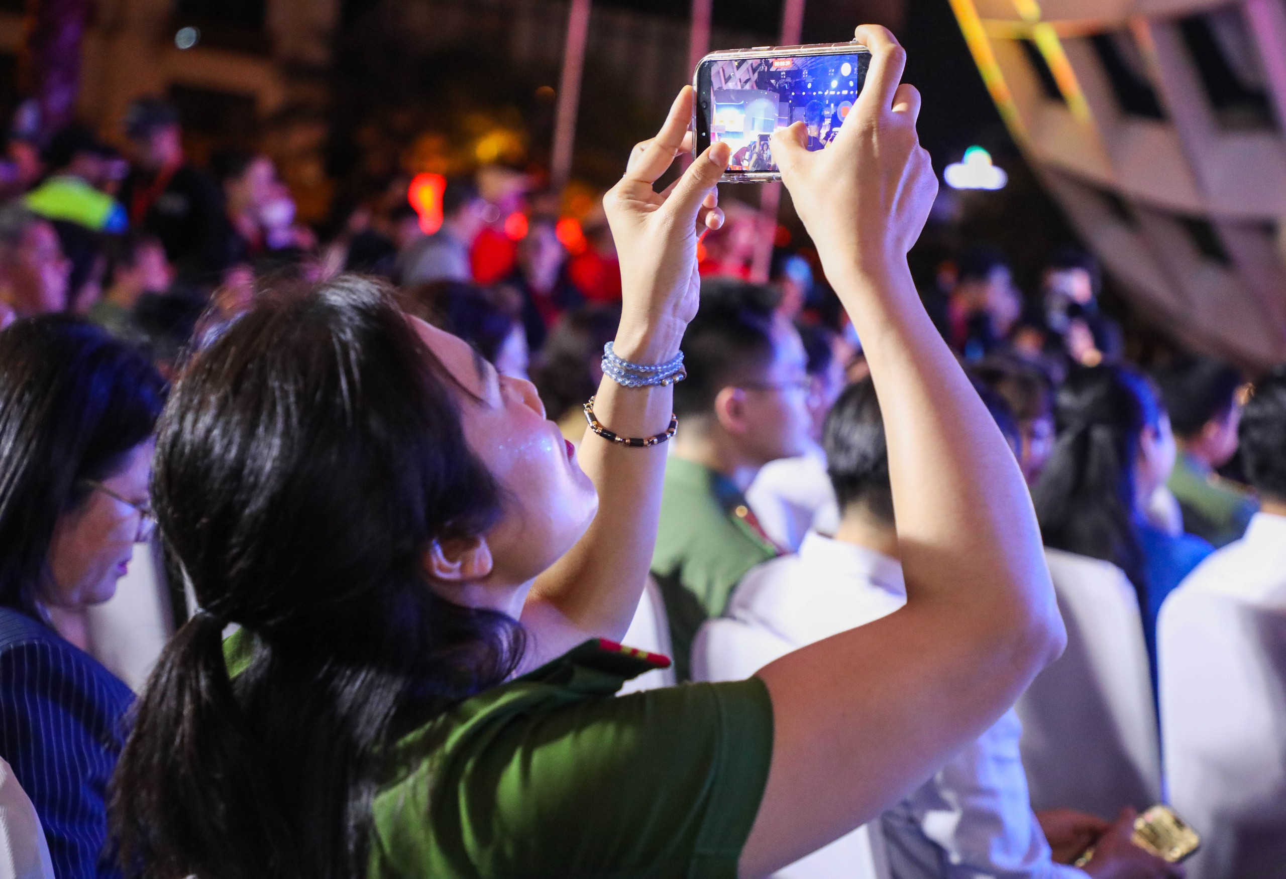 Kh&ocirc;ng gian văn h&oacute;a 3 miền hội tụ tại chuỗi chương tr&igrave;nh 'Tổ quốc b&igrave;nh y&ecirc;n' - Ảnh 7.