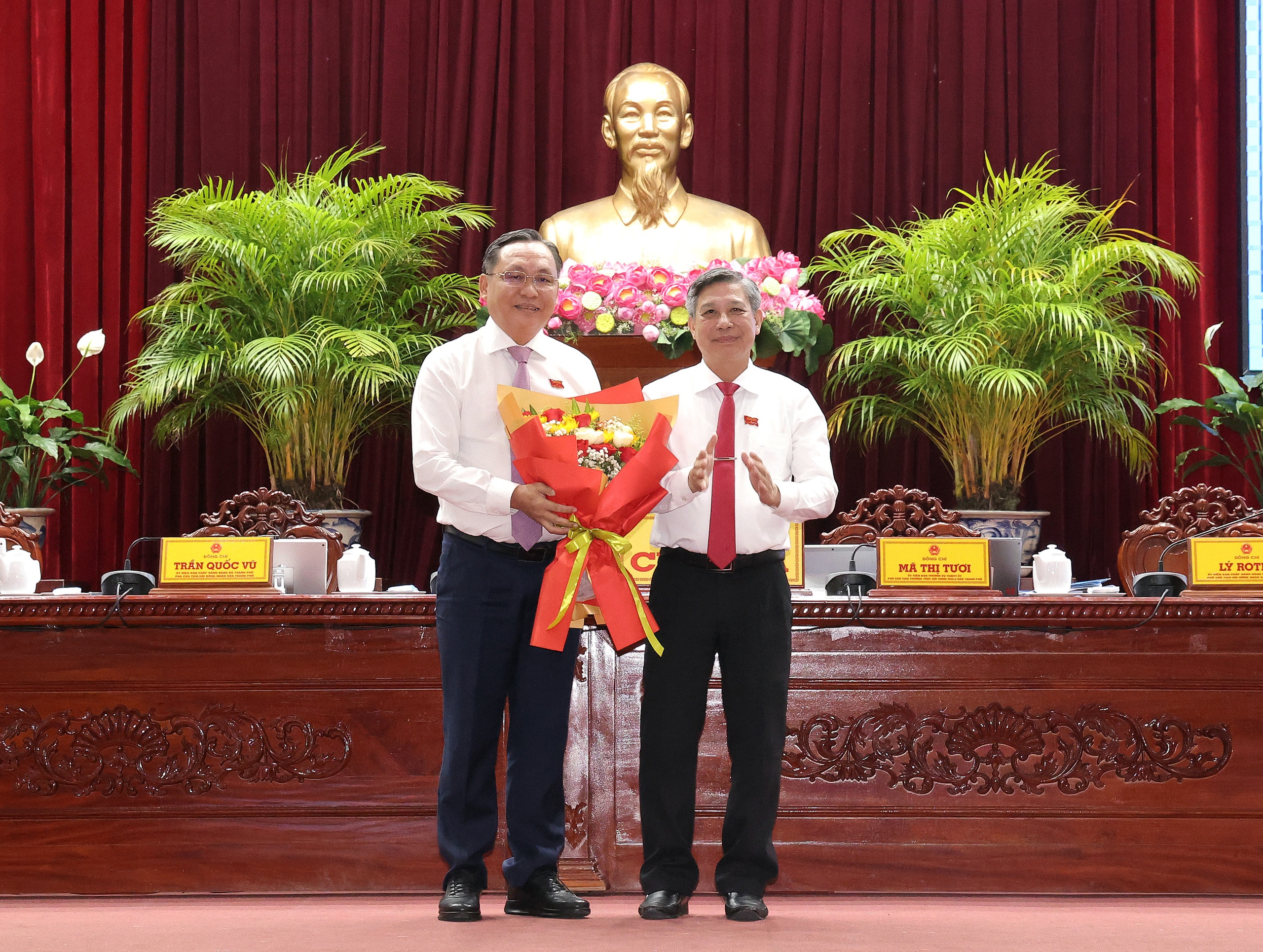 Ông Lê Công Lý làm Phó chủ tịch UBND thành phố Cần Thơ- Ảnh 1.