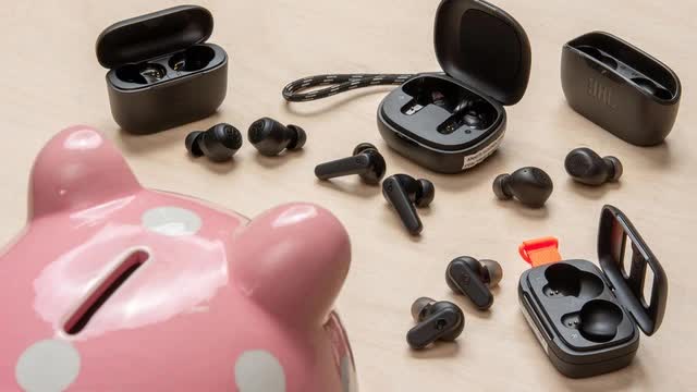 V&igrave; sao nhiều người vẫn chọn tai nghe gi&aacute; rẻ d&ugrave; c&oacute; tiền mua loại xịn? - Ảnh 1.