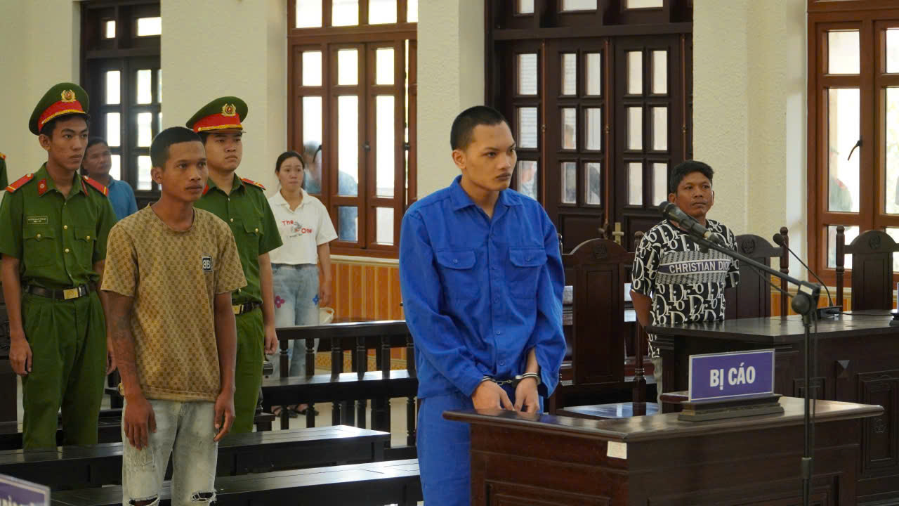 Dùng súng truy sát cha vợ, lãnh án 17 năm tù- Ảnh 1.