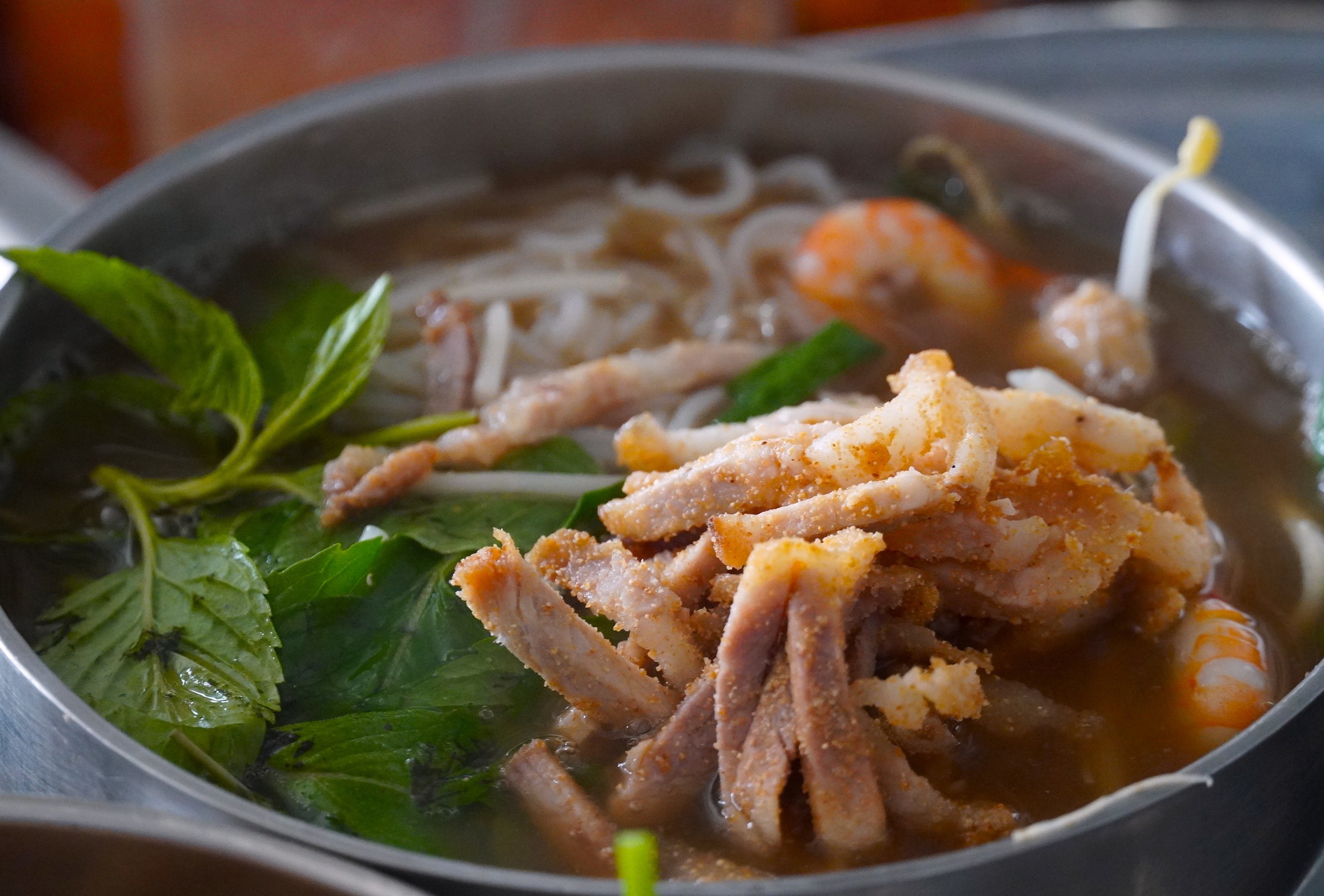 Qu&aacute;n b&uacute;n nước l&egrave;o chỉ b&aacute;n t&ocirc;m đất suốt 40 năm vẫn h&uacute;t kh&aacute;ch C&agrave; Mau   - Ảnh 7.