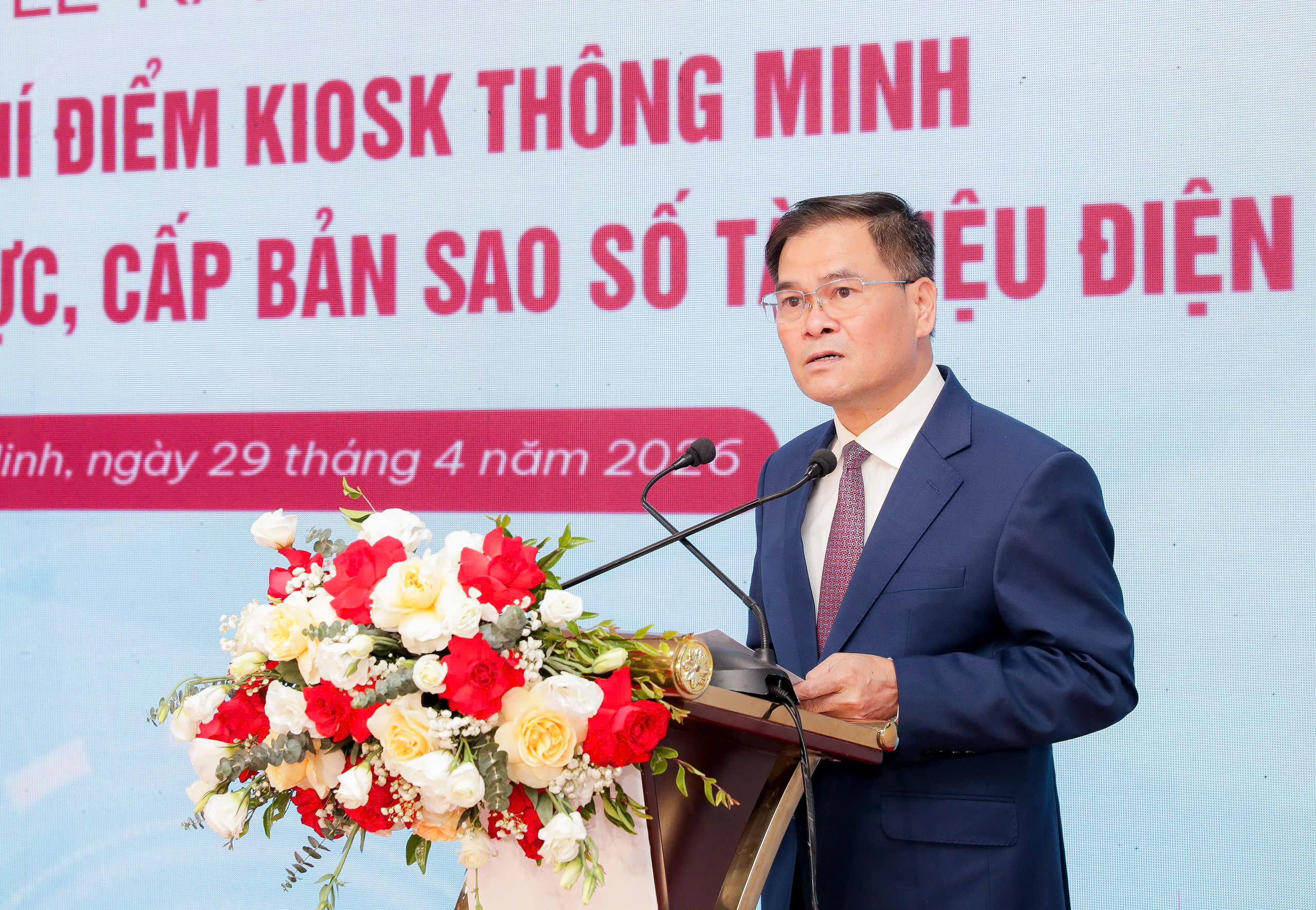 Agribank đồng hành cùng tỉnh Quảng Ninh triển khai mô hình Kiosk thông minh- Ảnh 2.